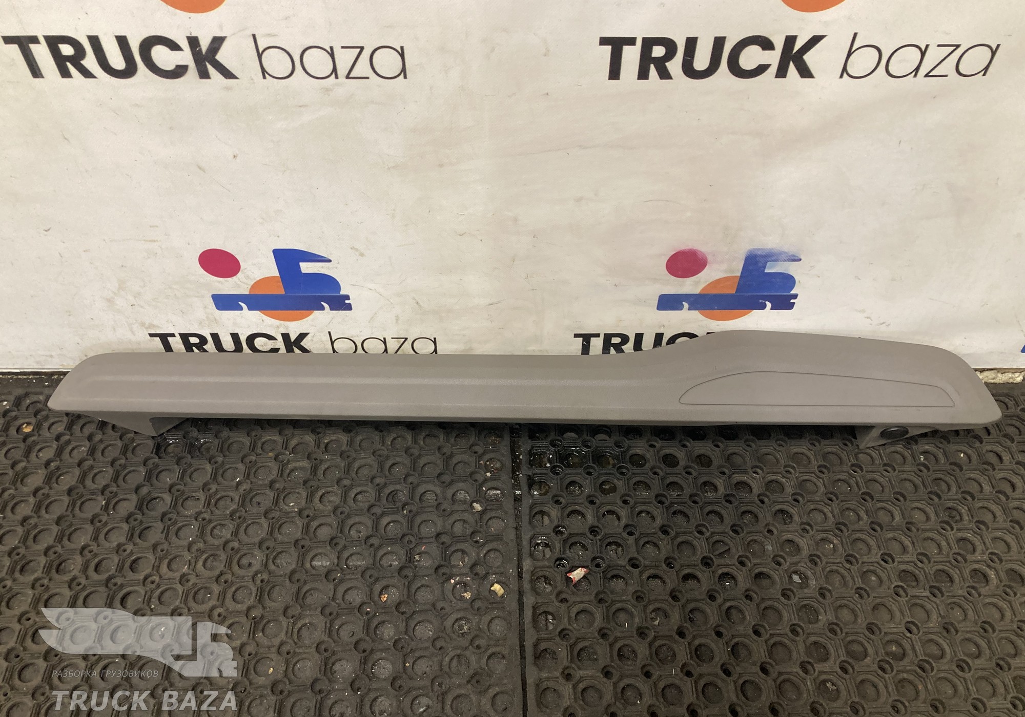 2553146 Накладка потолка левая для Scania 6-series G (с 2016)