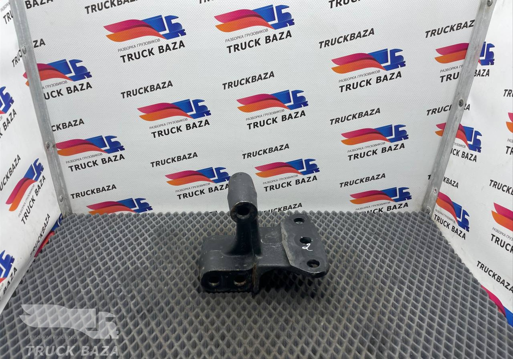 6520340801735 Кронштейн подвески кабины для КАМАЗ 54901