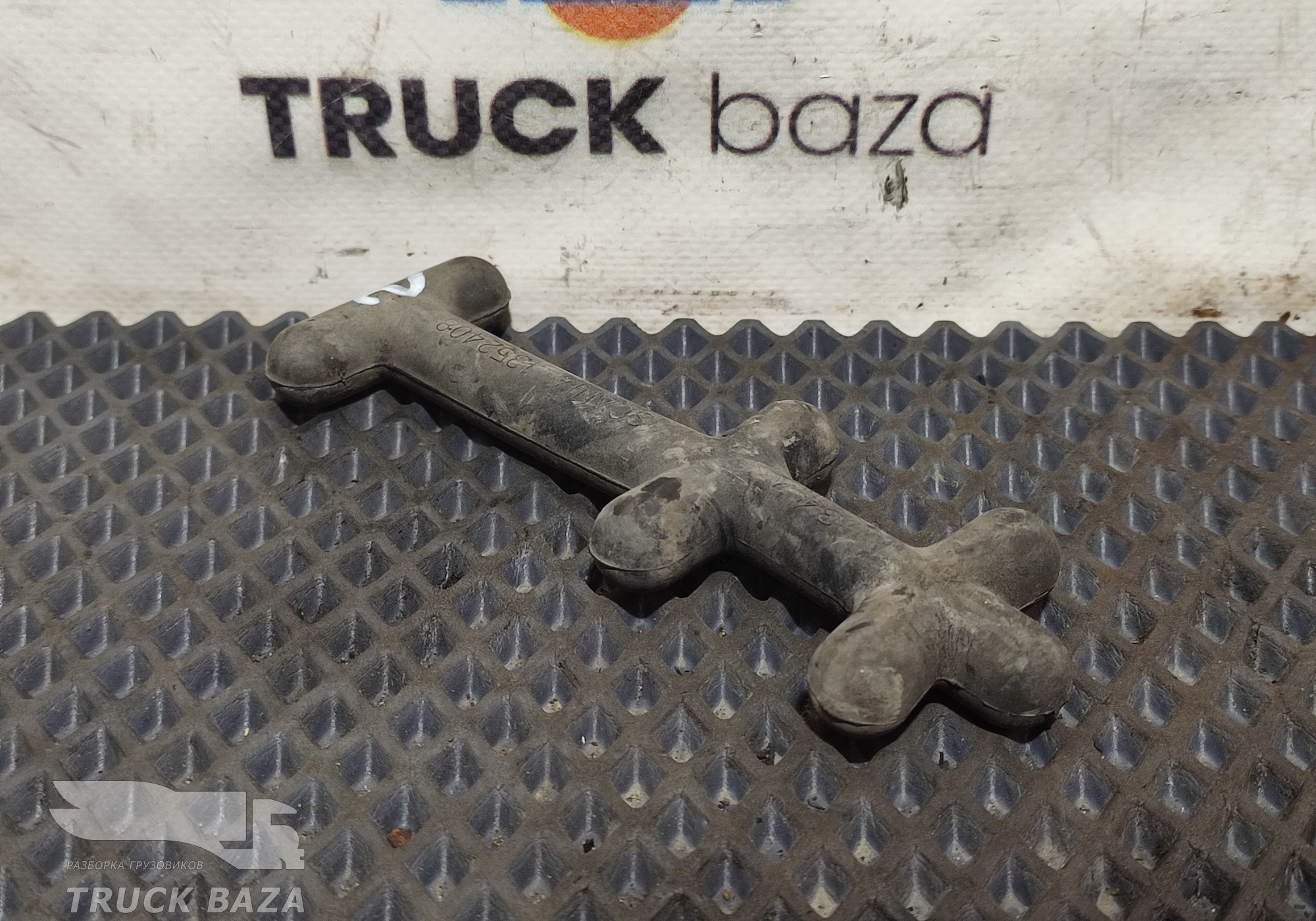 1352408 Кронштейн шумоизоляции для Scania 4-series