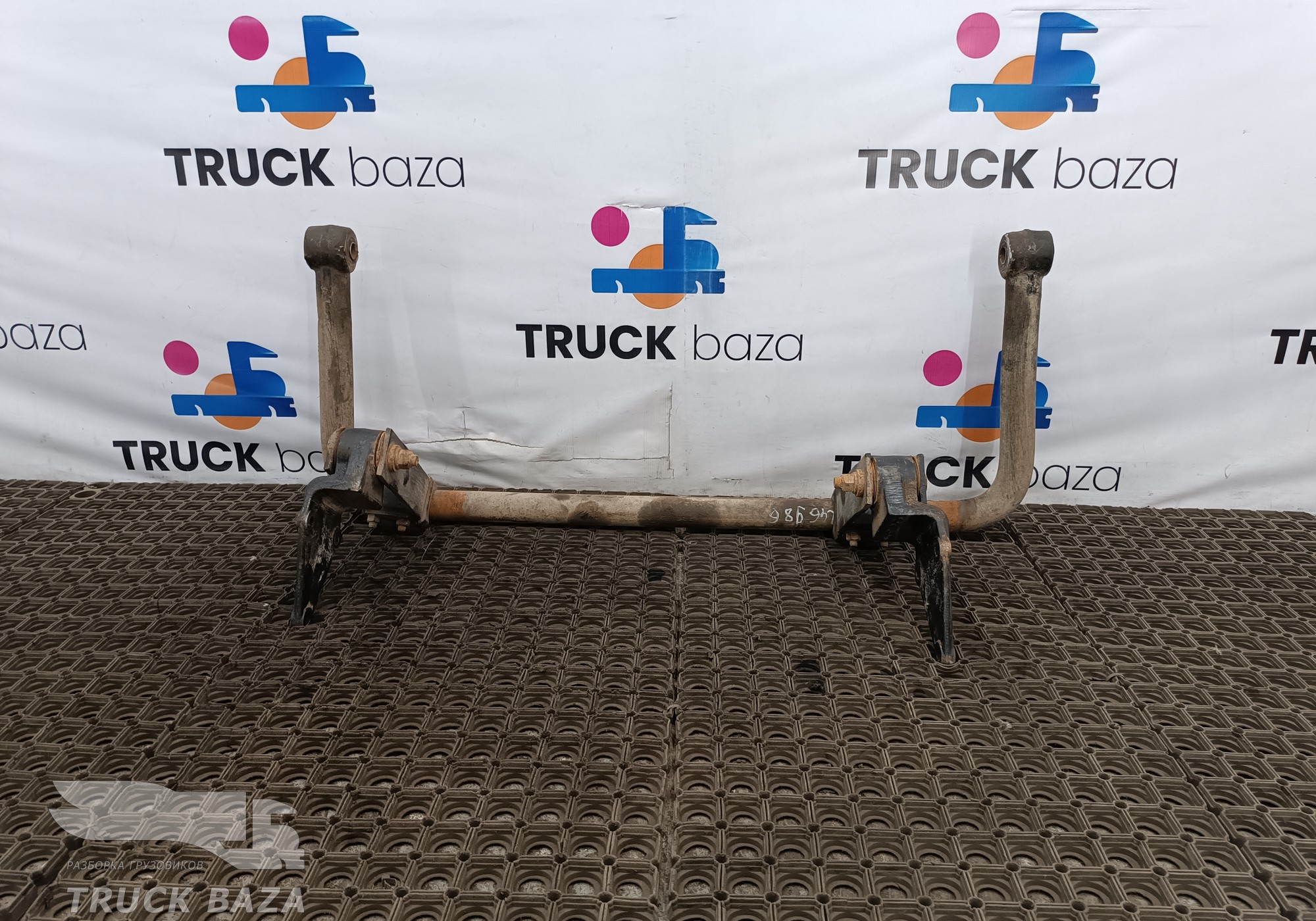 DZ9100681015 Стабилизатор задний для Shacman