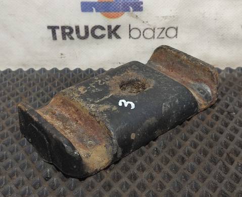 651152902412 Проставка стремянки рессоры для КАМАЗ