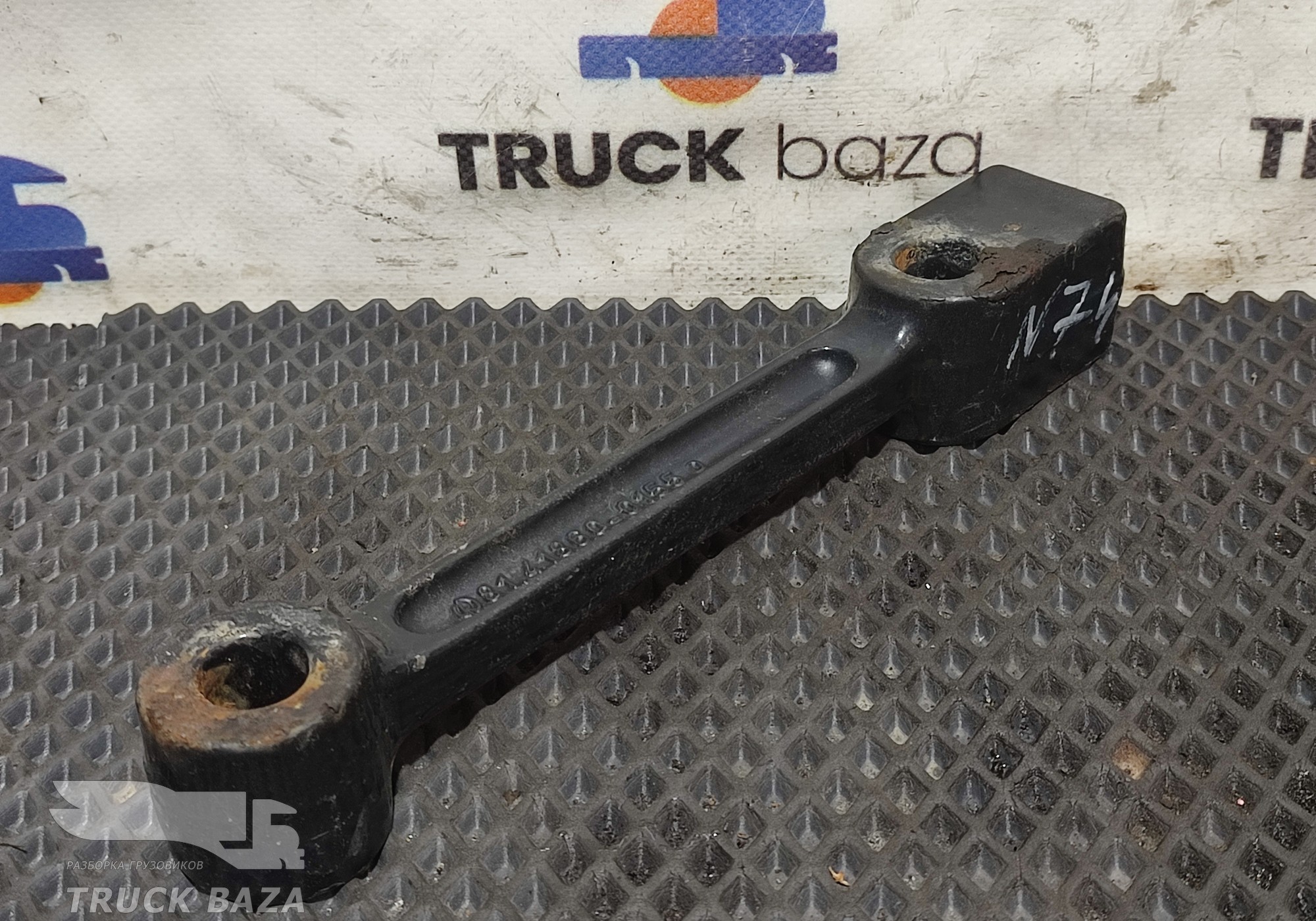 81418600155 Кронштейн АКБ для Man TGX I (с 2007)