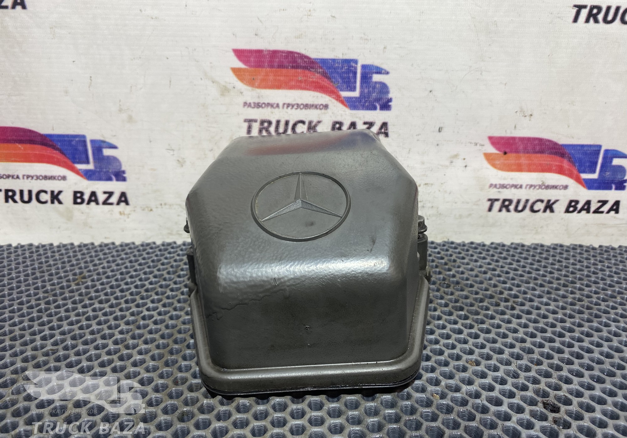 A4570100930 Крышка головки блока цилиндров для Mercedes-Benz