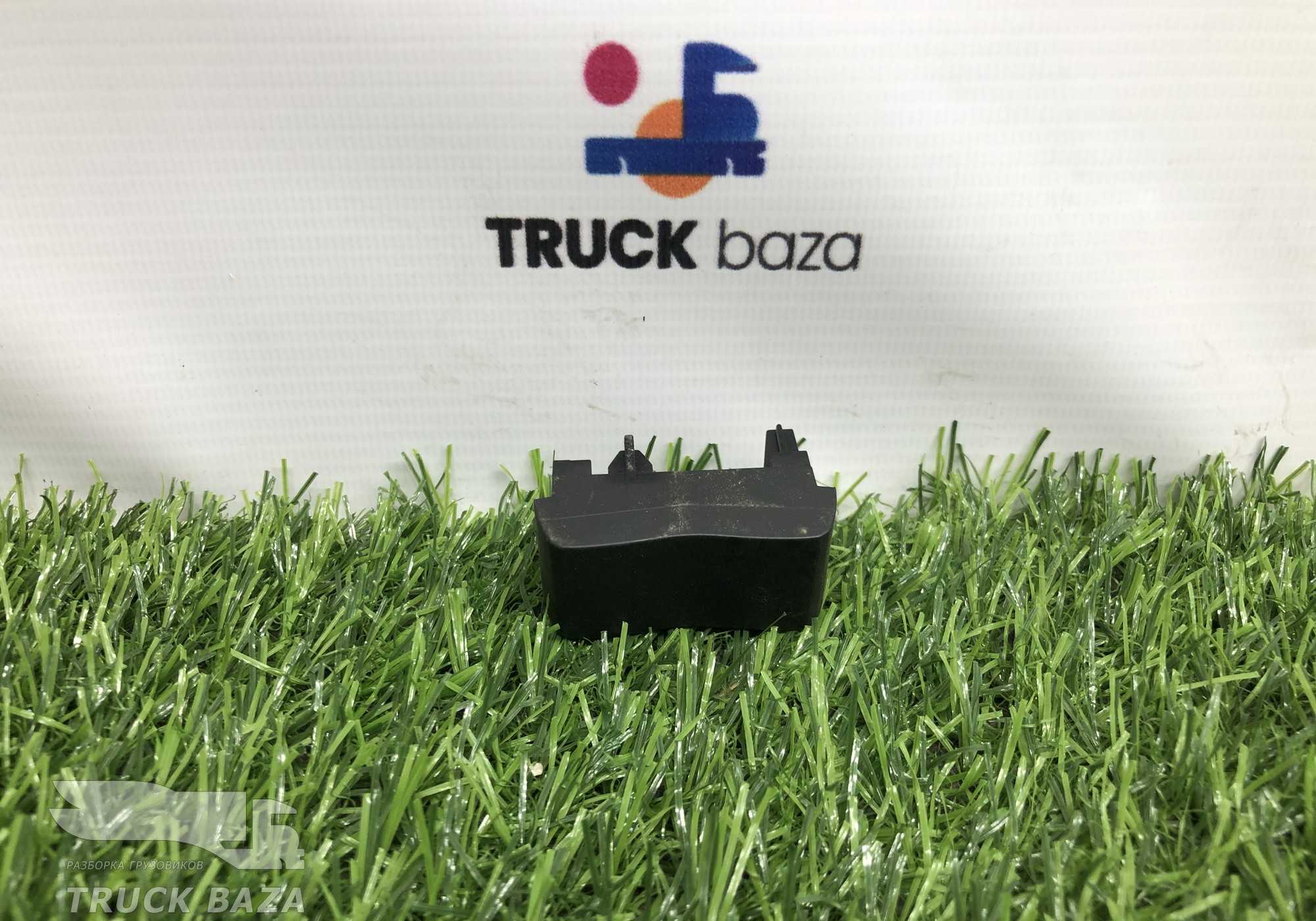 2258466 Заглушка кнопки для Scania