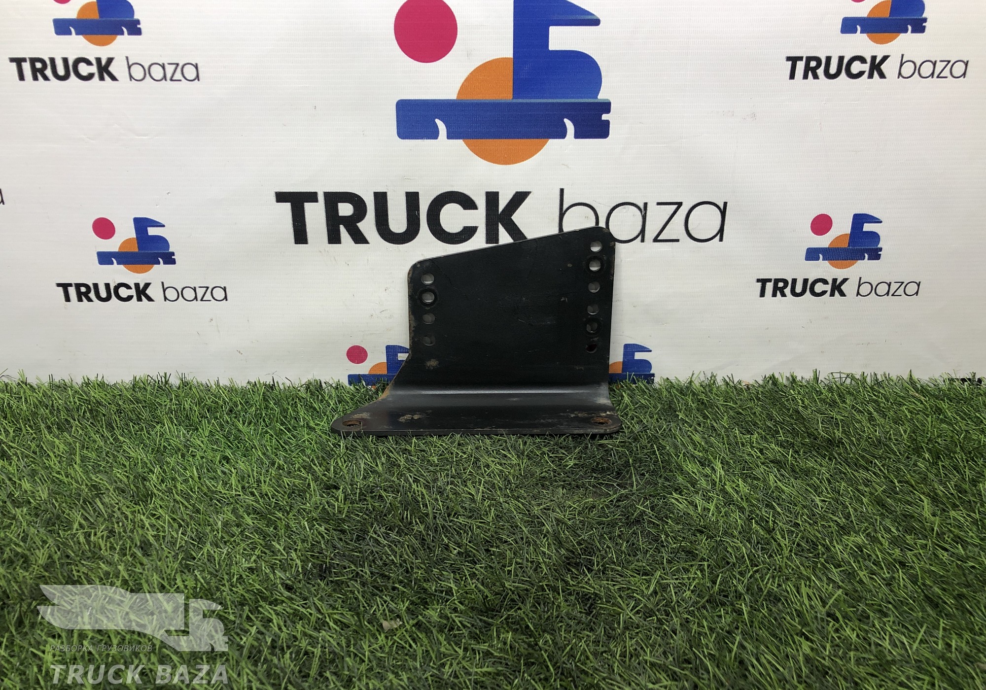 A9343284340 Кронштейн крана уровня пола главного для Mercedes-Benz Actros MP3 (с 2008)