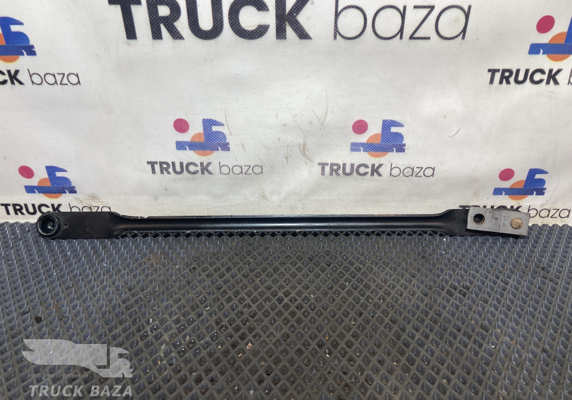 Кронштейн радиатора для Renault T (с 2013)