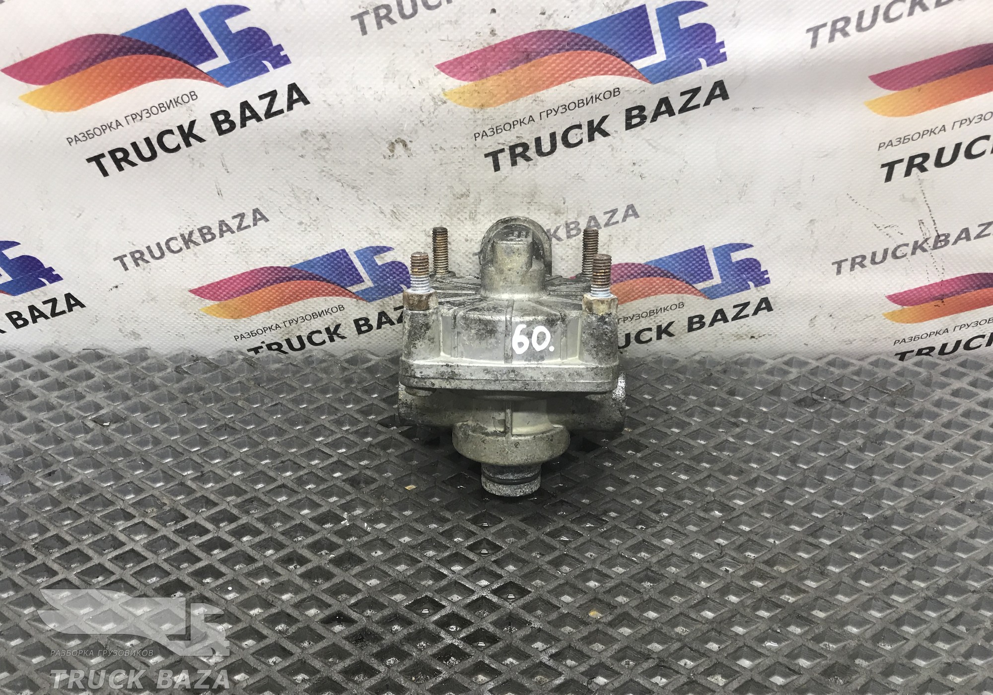 642213518010 Клапан ускорительный для Iveco EuroStar
