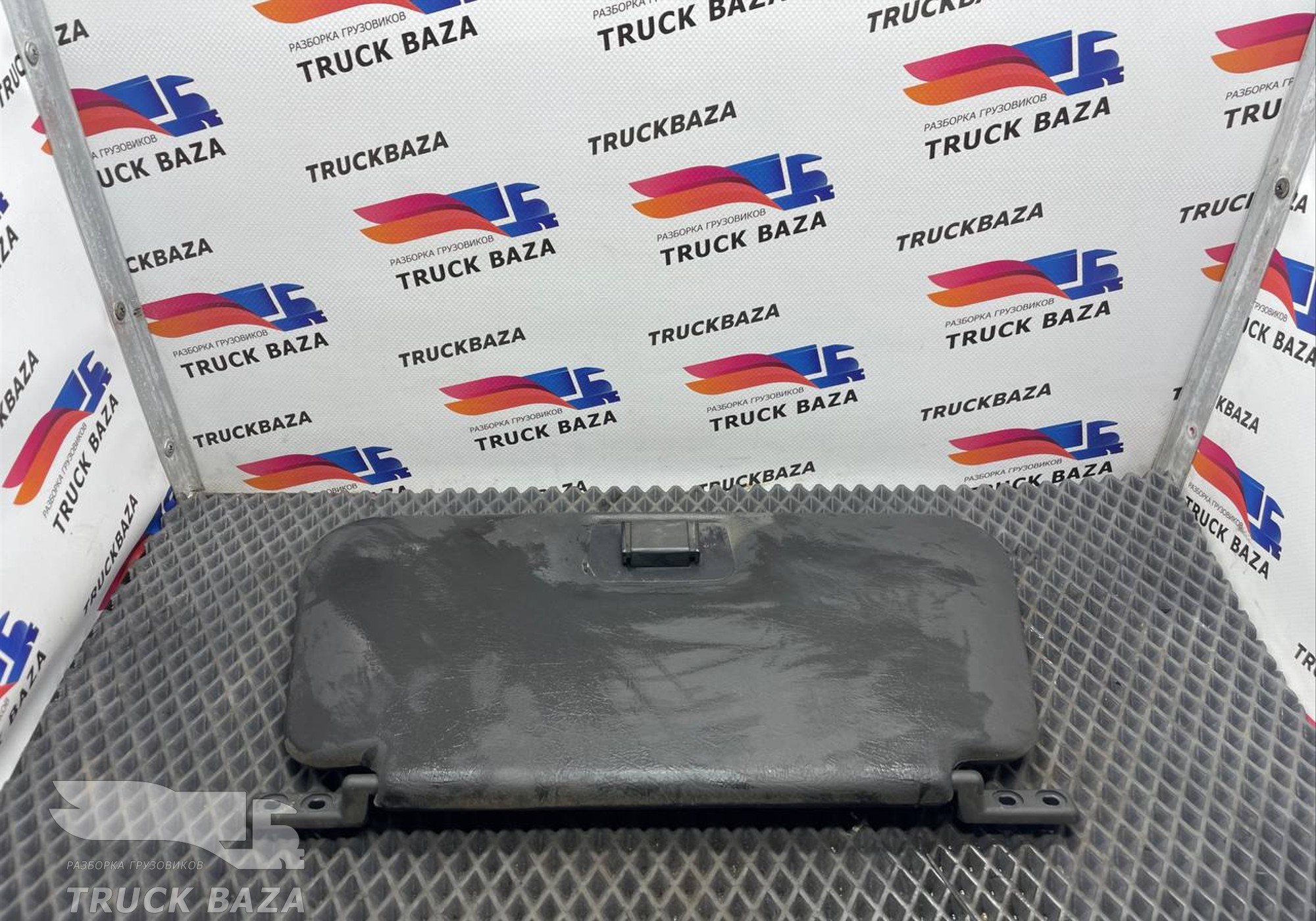 8189415 Крышка бардачка для Volvo FH 1 (с 1993 по 2002)