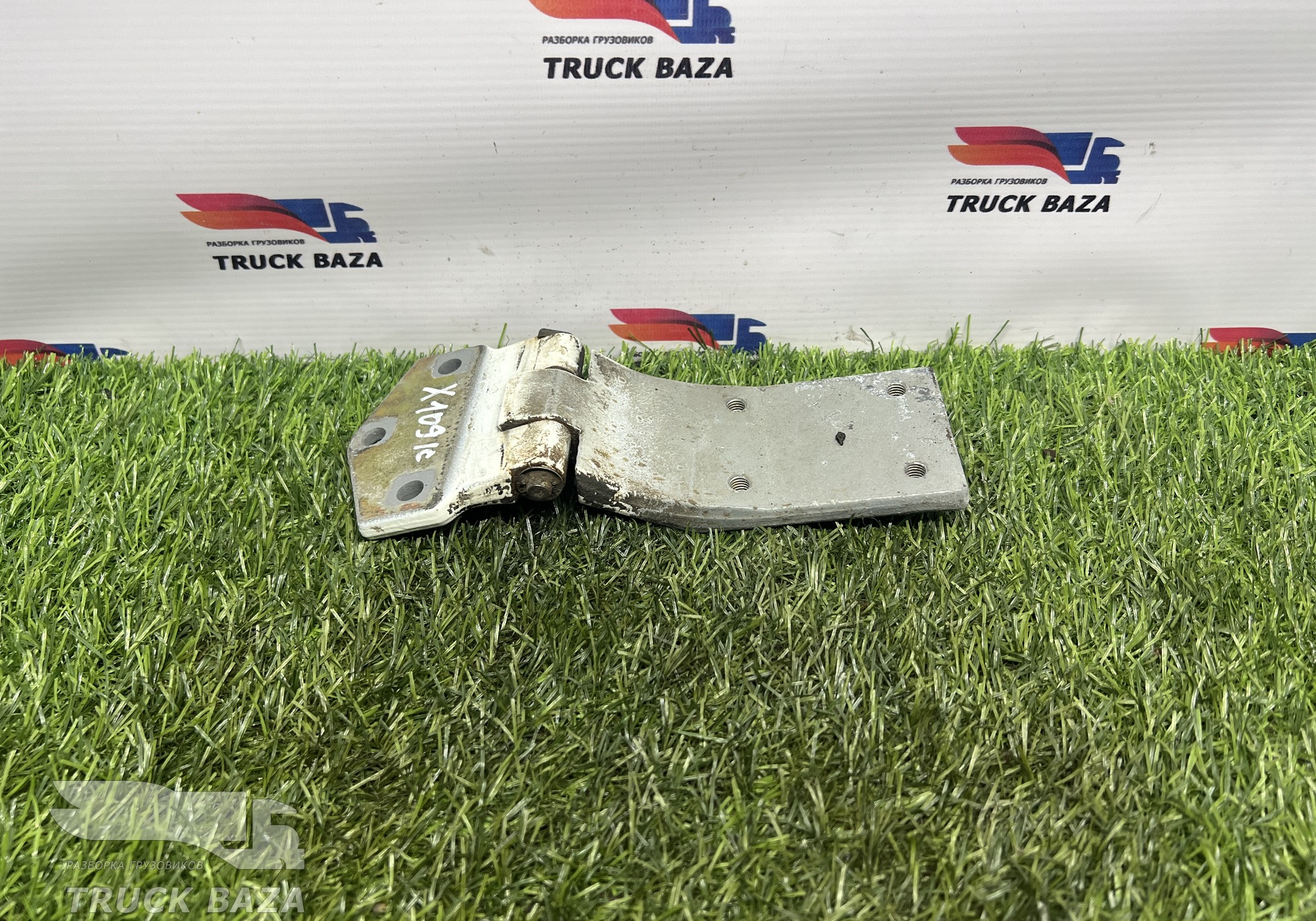 1341492 Петля двери