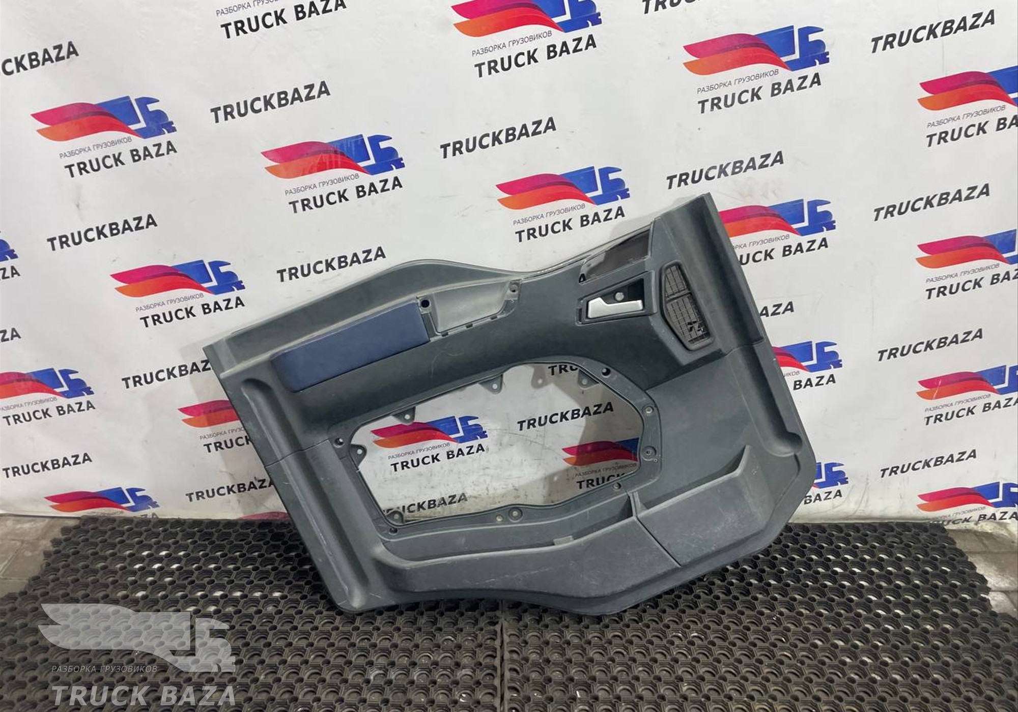 81626306025 Обшивка двери для Man TGA (с 2000 по 2007)