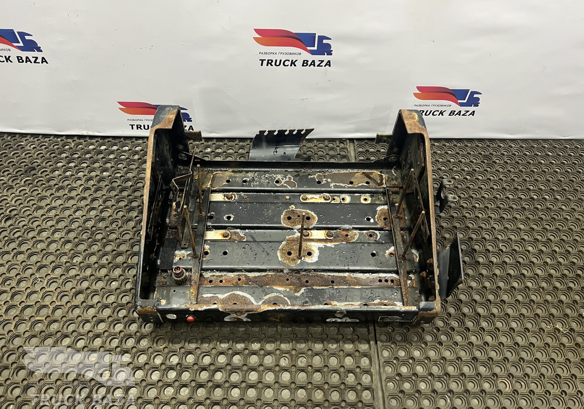 81418605408 Ящик АКБ