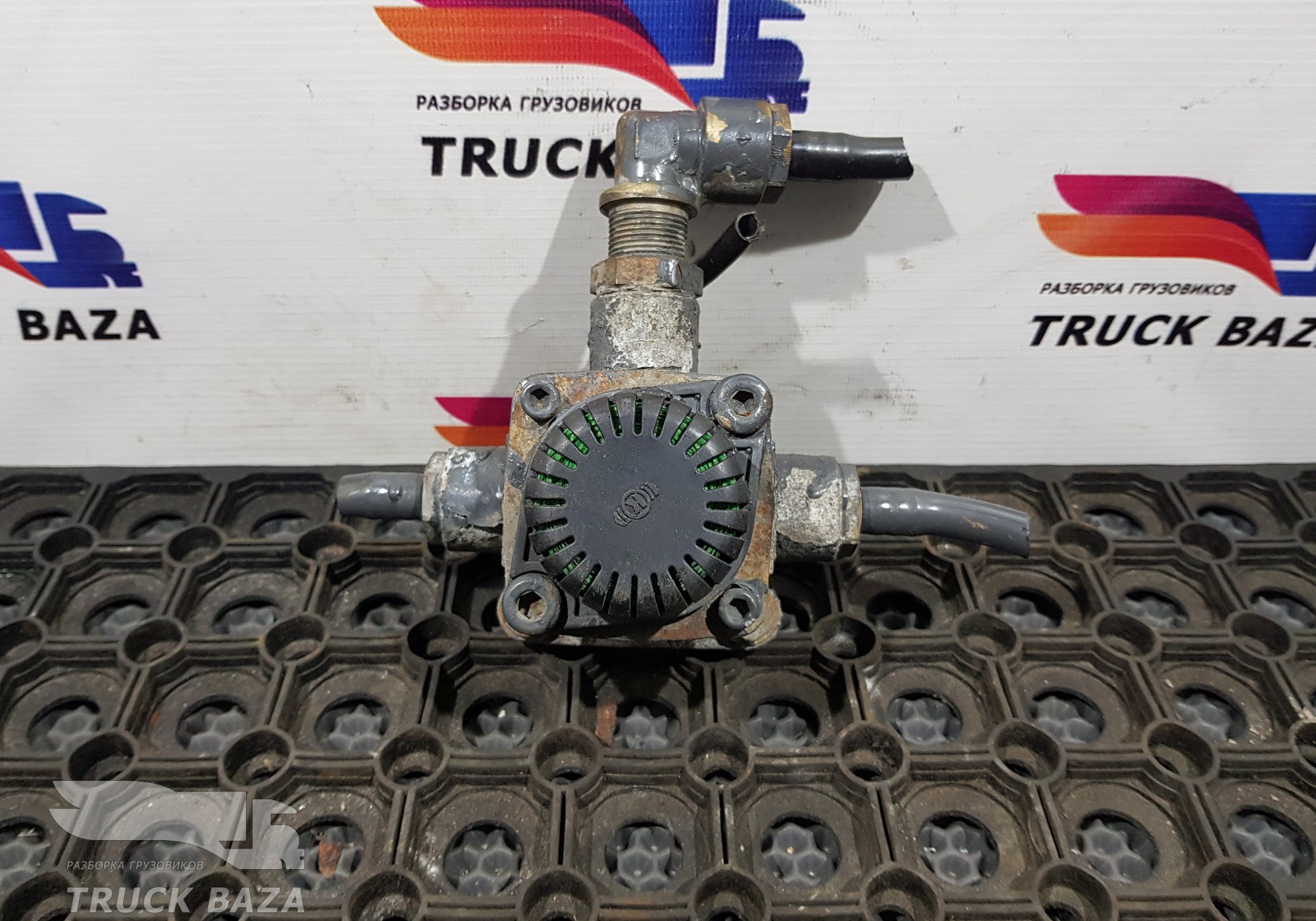 1360613 Клапан ускорительный для Daf CF