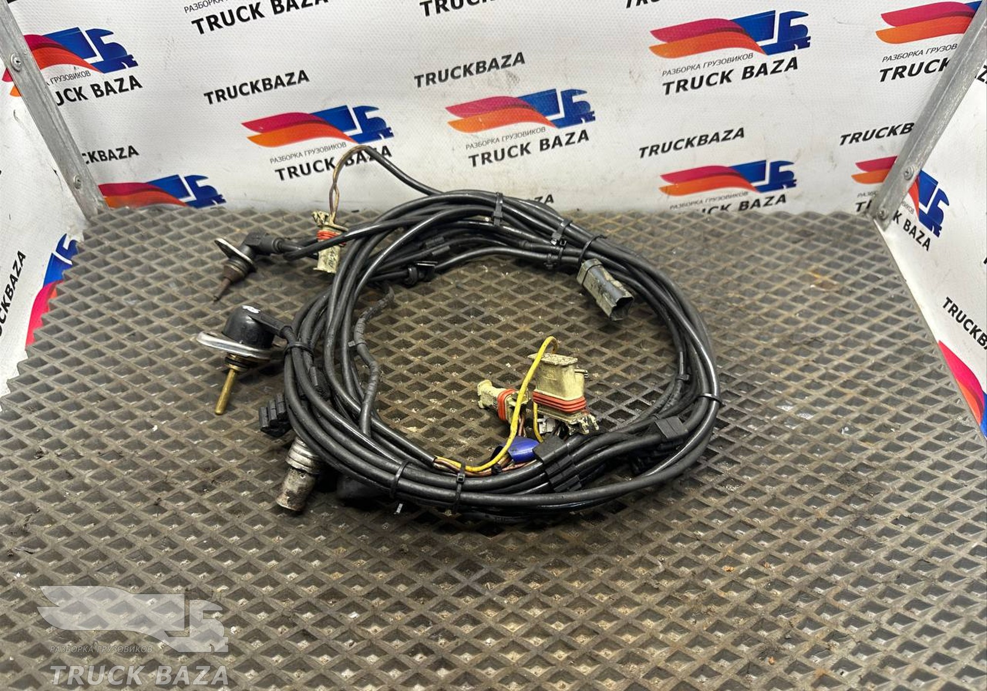 2033809 Жгут электропроводки двигателя в сборе с датчиком для Scania 5-series G (с 2004 по 2016)