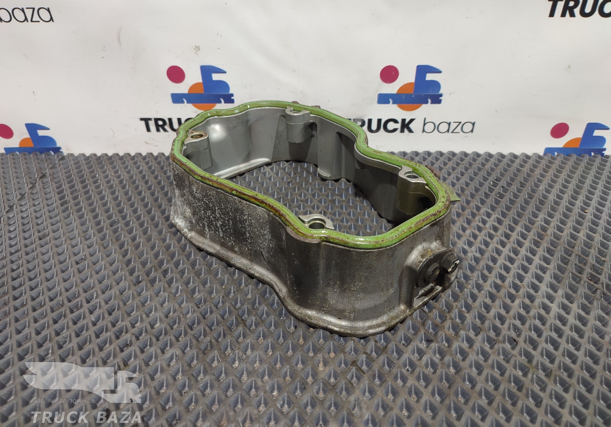 1880754 Проставка клапанной крышки для Scania