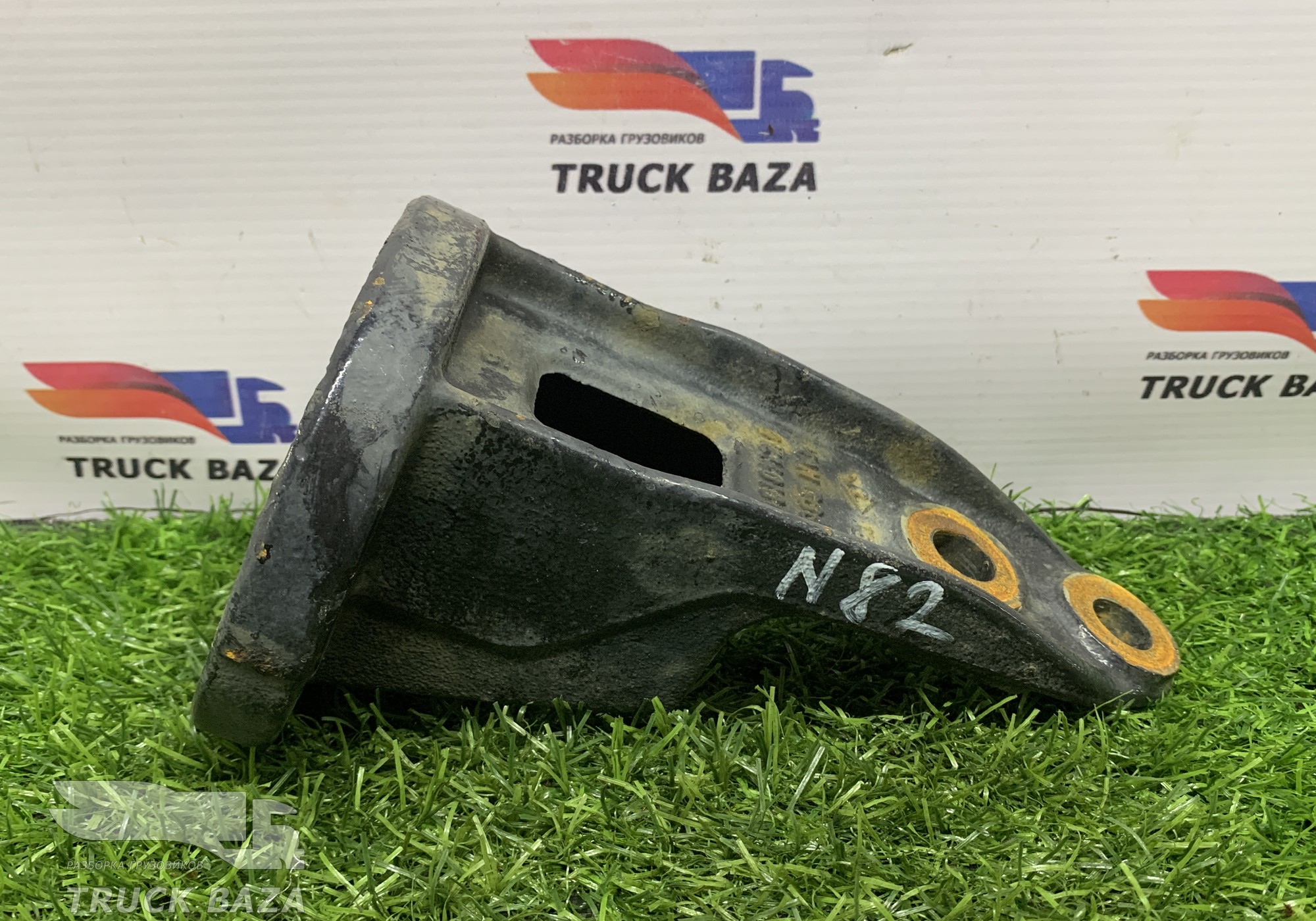 81414010083 Отбойник рессоры передней