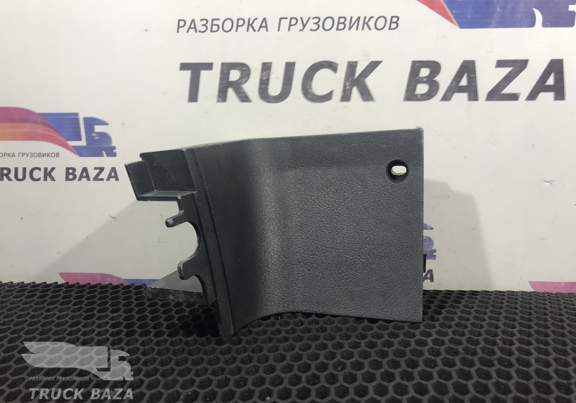 81629300184 Накладка салона внутренняя левая для Man TGM I (с 2005 по 2008)