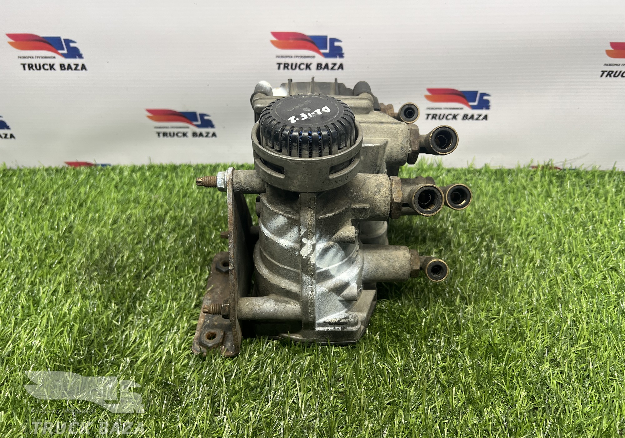 4802040320 Кран управления тормозами прицепа для КАМАЗ 5490 (с 2013)