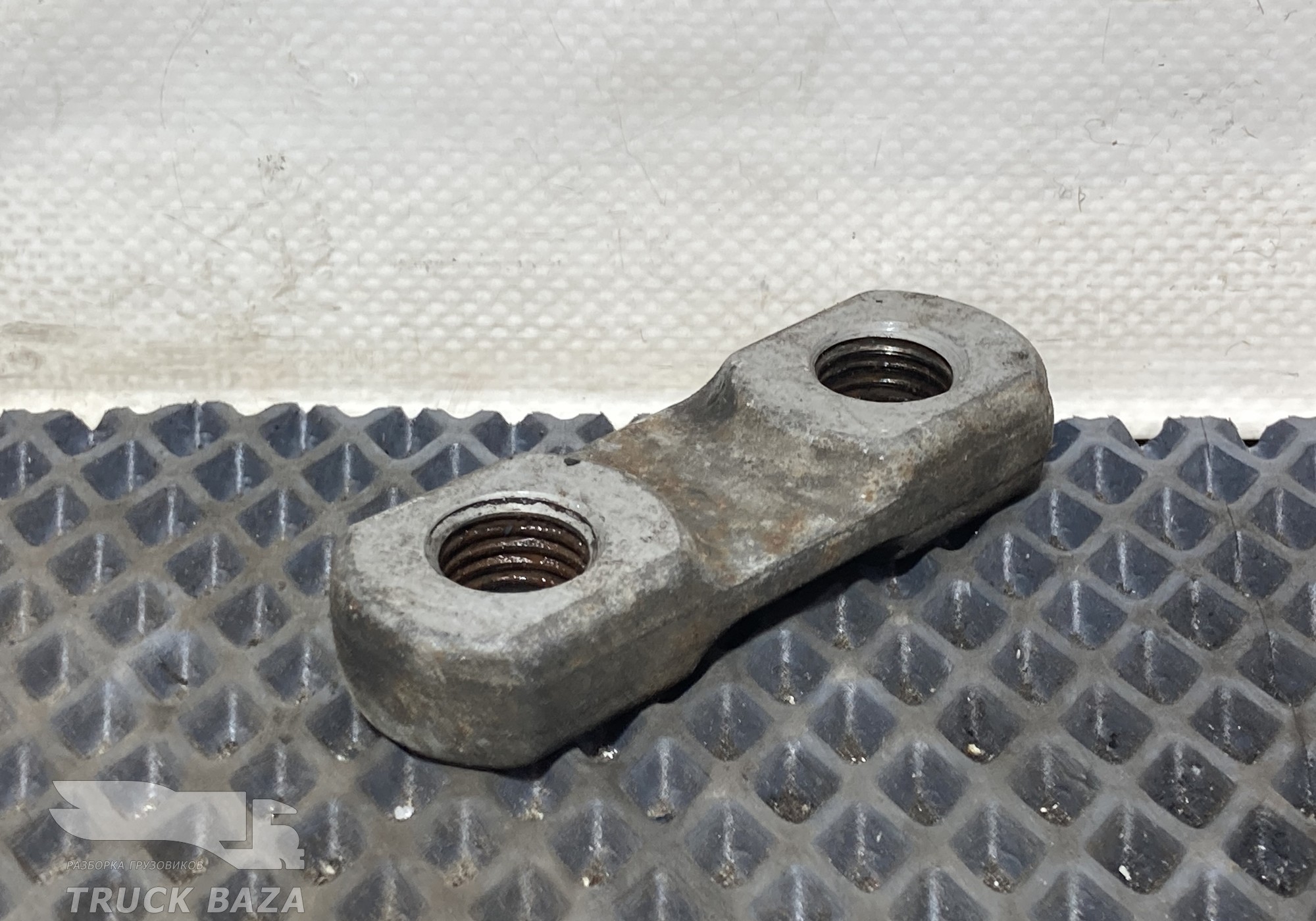 2143399 Держатель гайки