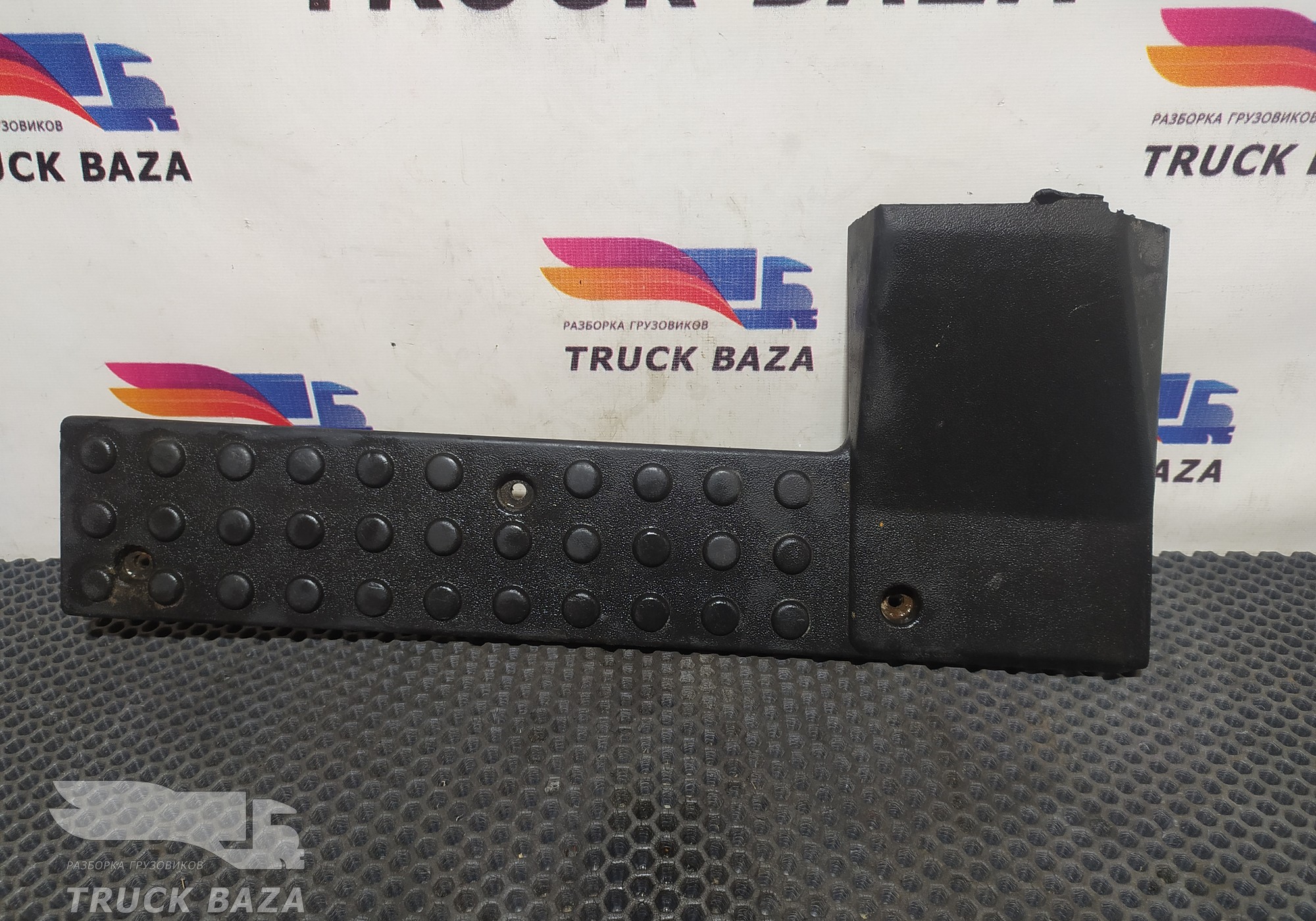 1389739 Накладка порога левая для Daf 95