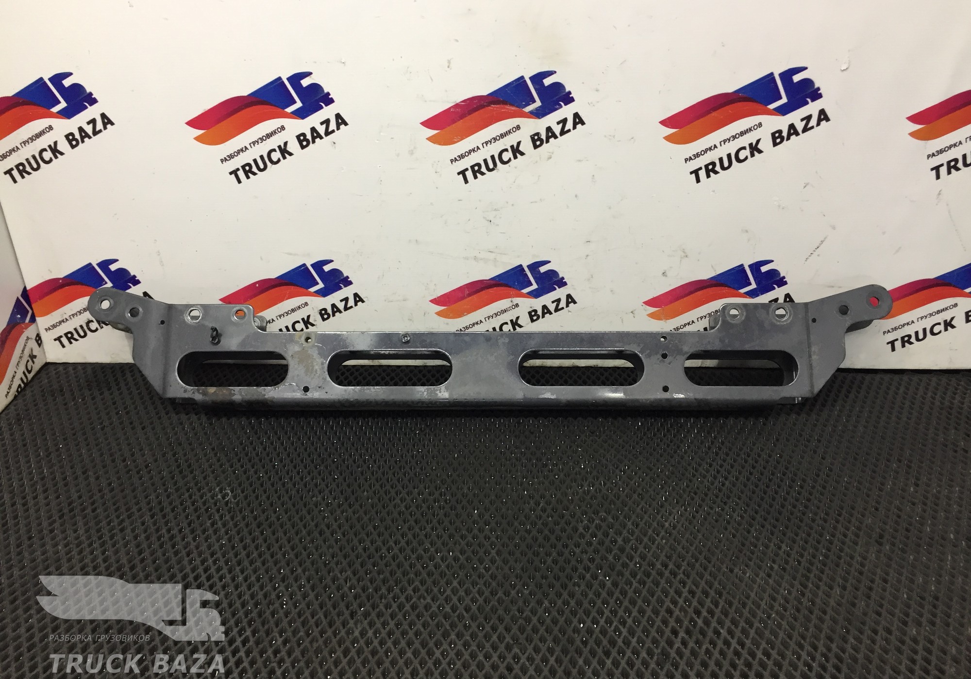 A9303100058 Кронштейн замков кабины для Mercedes-Benz