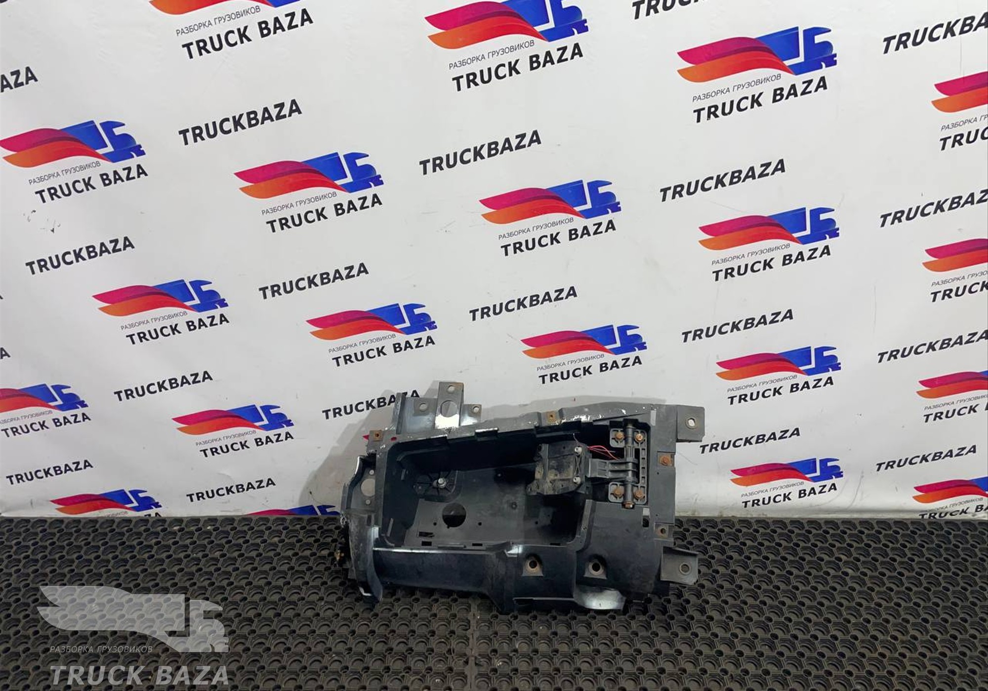 20453628 Корпус фары правой для Volvo FH