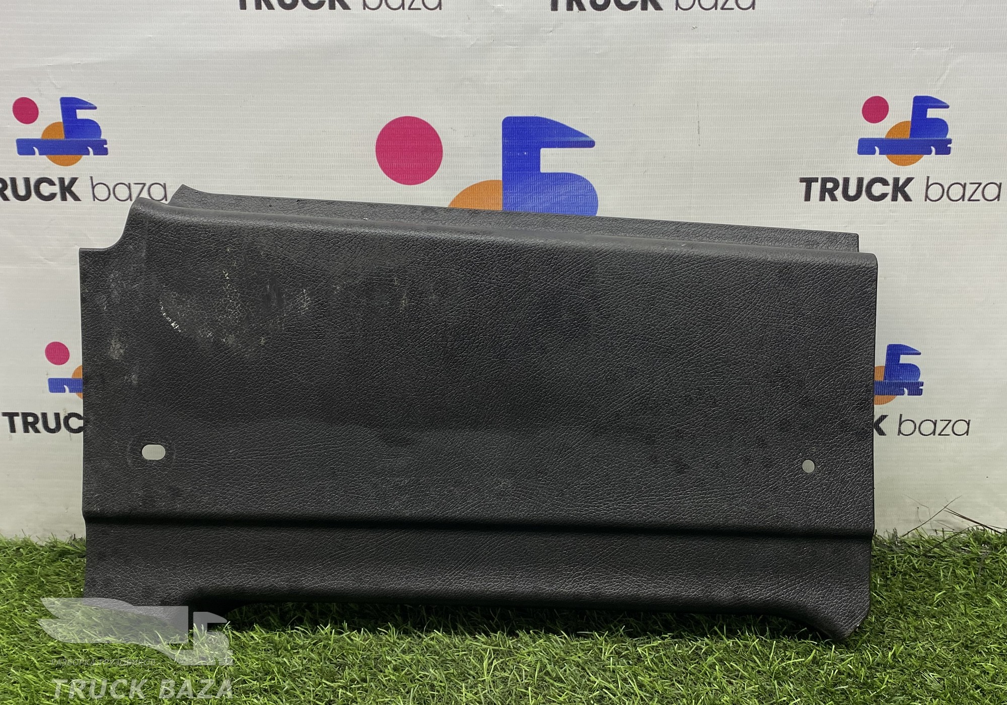 A9606928101 Накладка стойки кабины правая