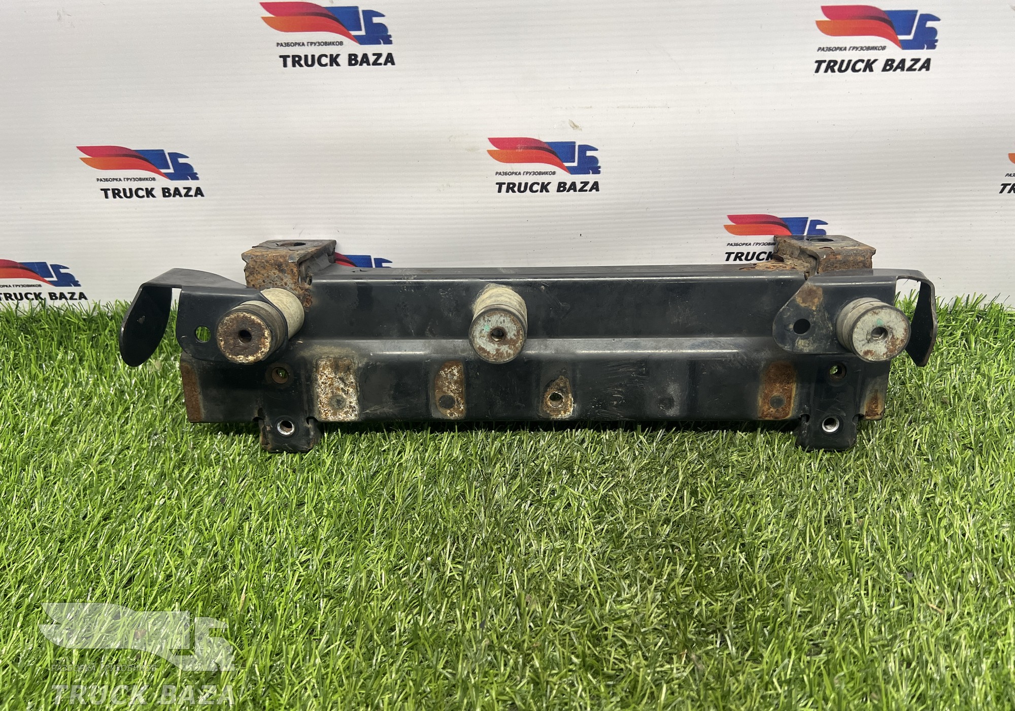 81429025375 Кронштейн трапа за кабиной