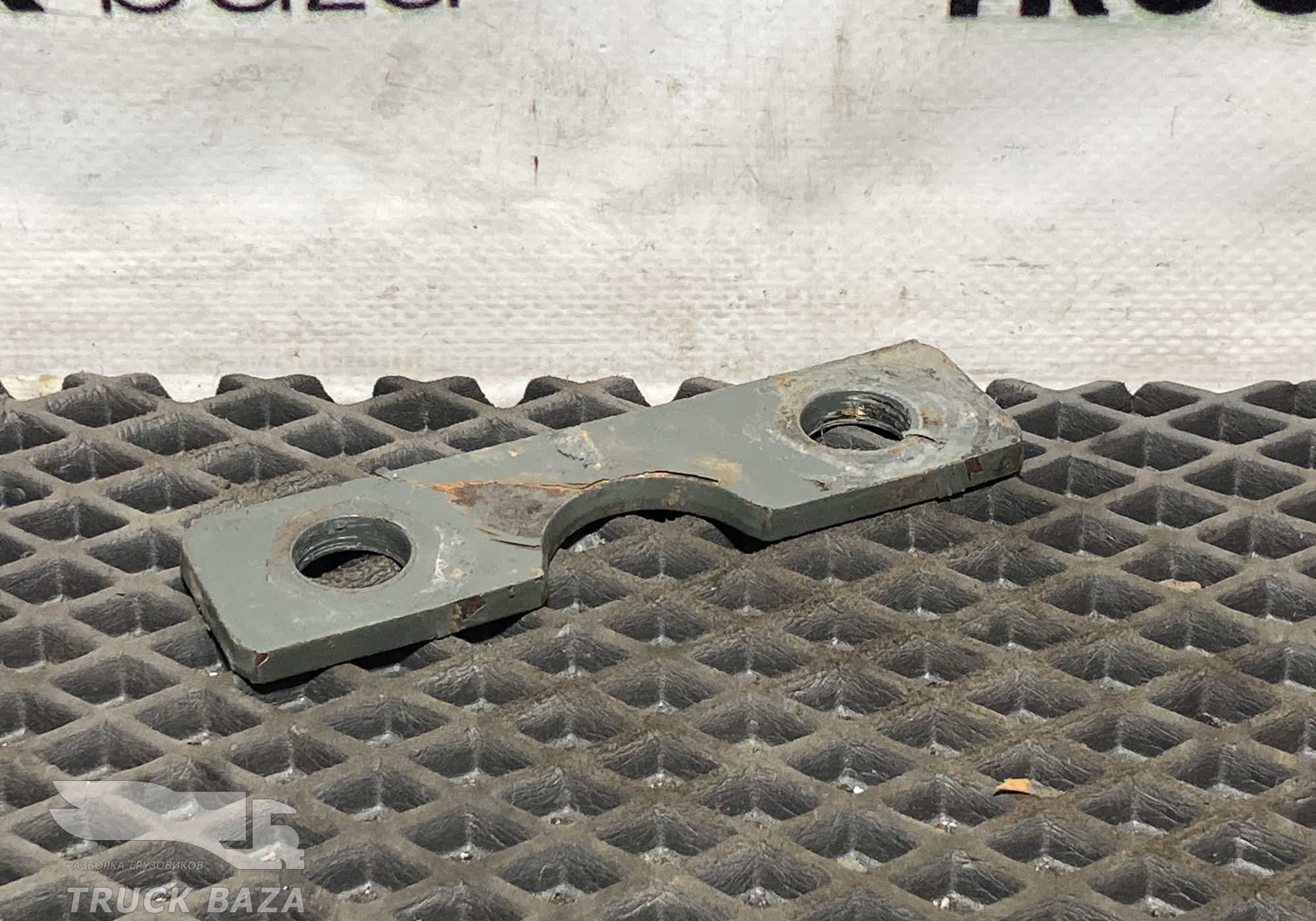 WG9925590113102650 Кронштейн задней подушки для Sinotruk Sitrak C7H