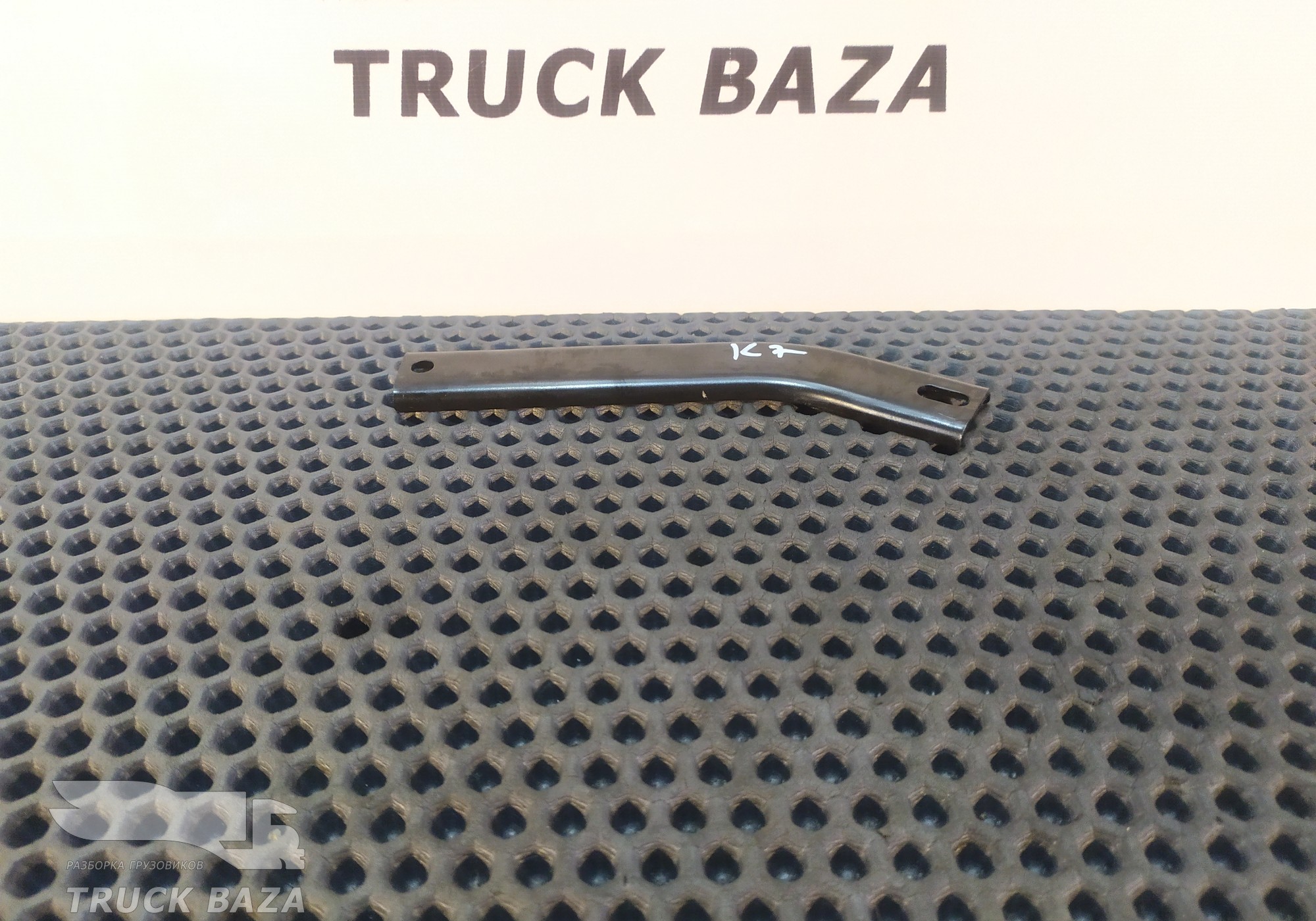 9406890642 Кронштейн приборной рамки для Mercedes-Benz Axor II (с 2004 по 2010)