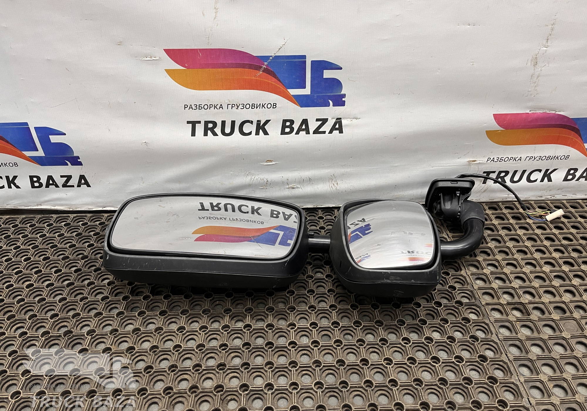 1808567 Зеркало заднего вида левое для Daf XF105