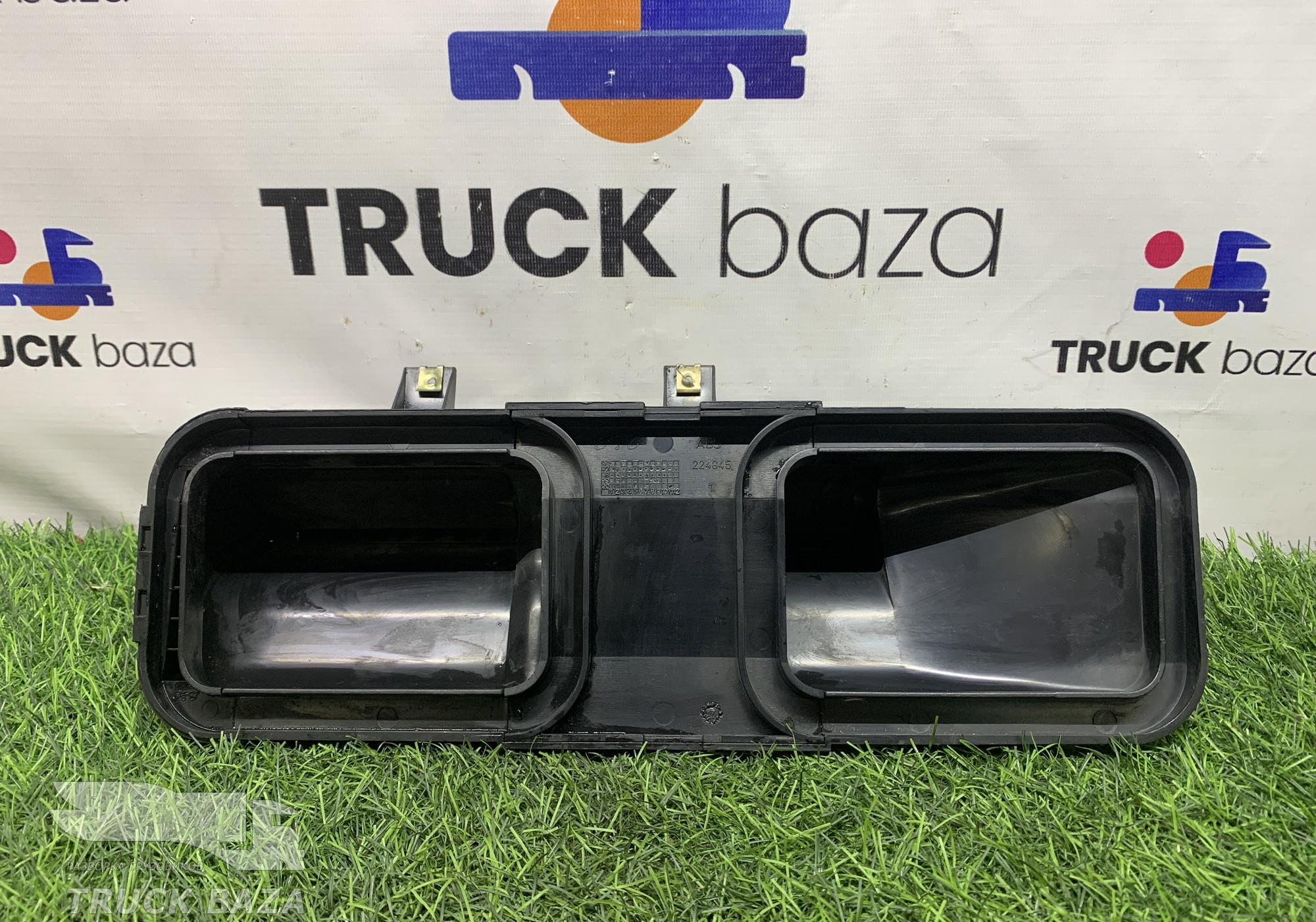 1308807 Дефлектор воздушный