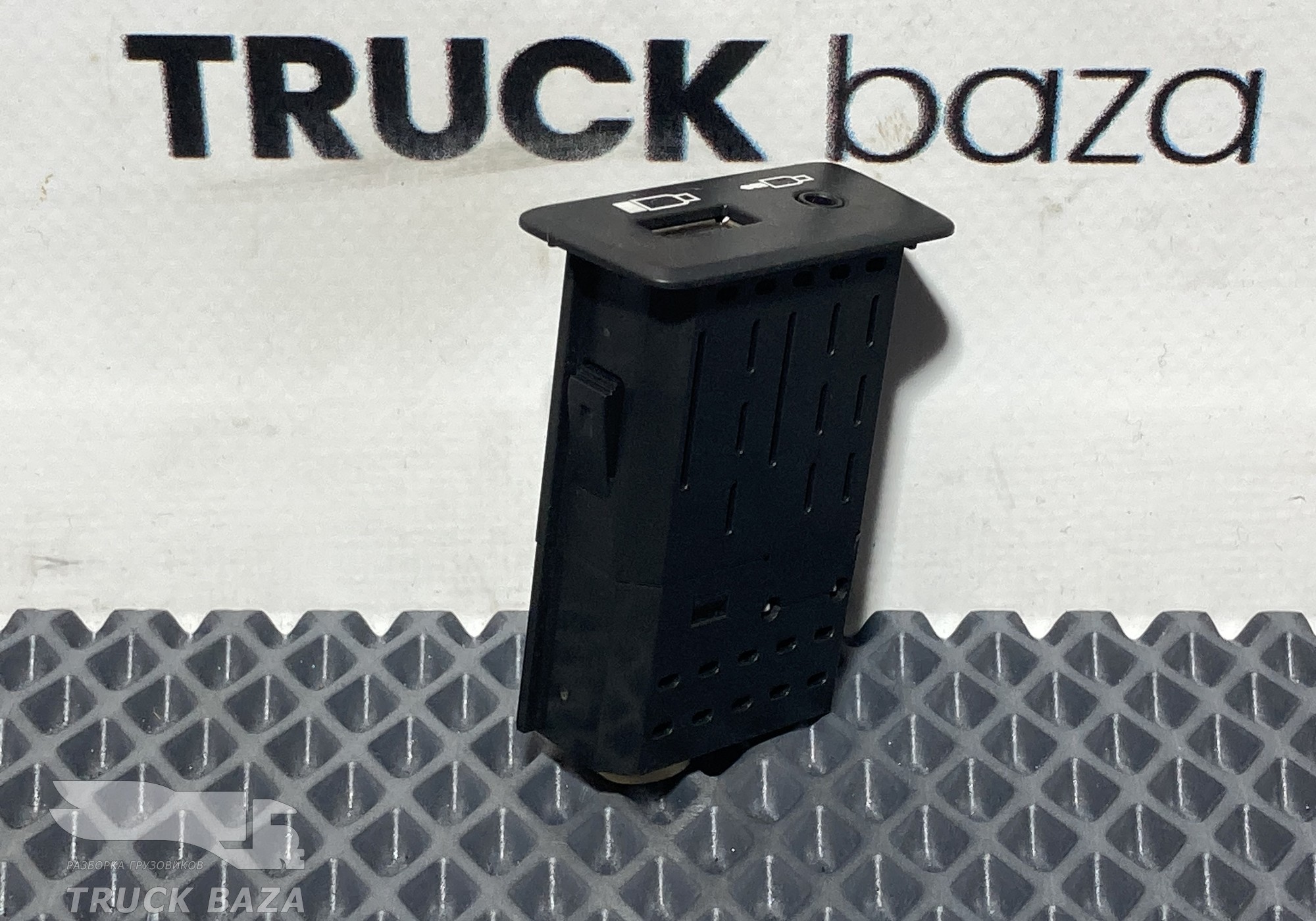 2554705 Порт USB для Scania 6-series R (с 2016)