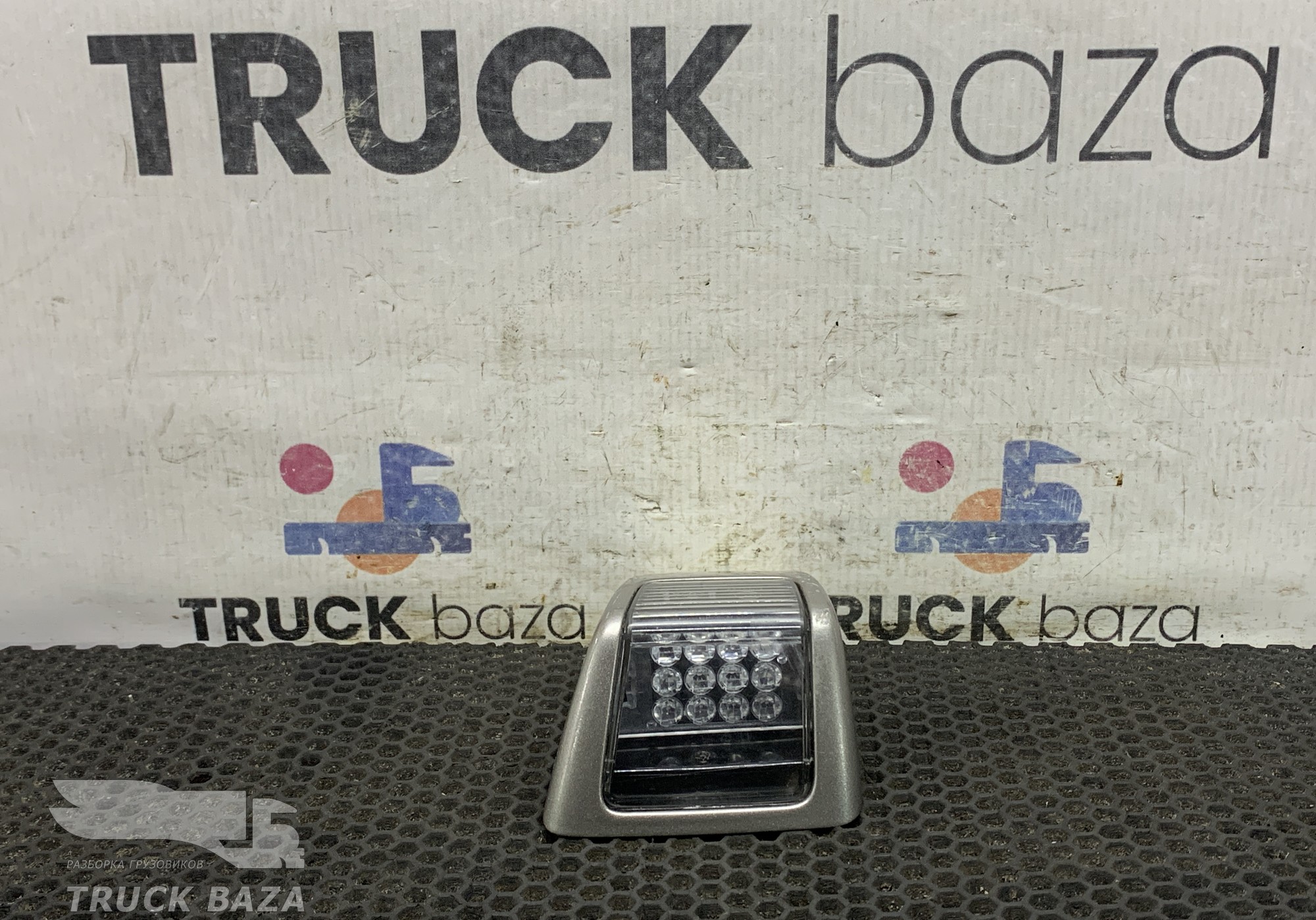 84139939 Указатель поворота правый для Volvo FH 3 (с 2008 по 2012)