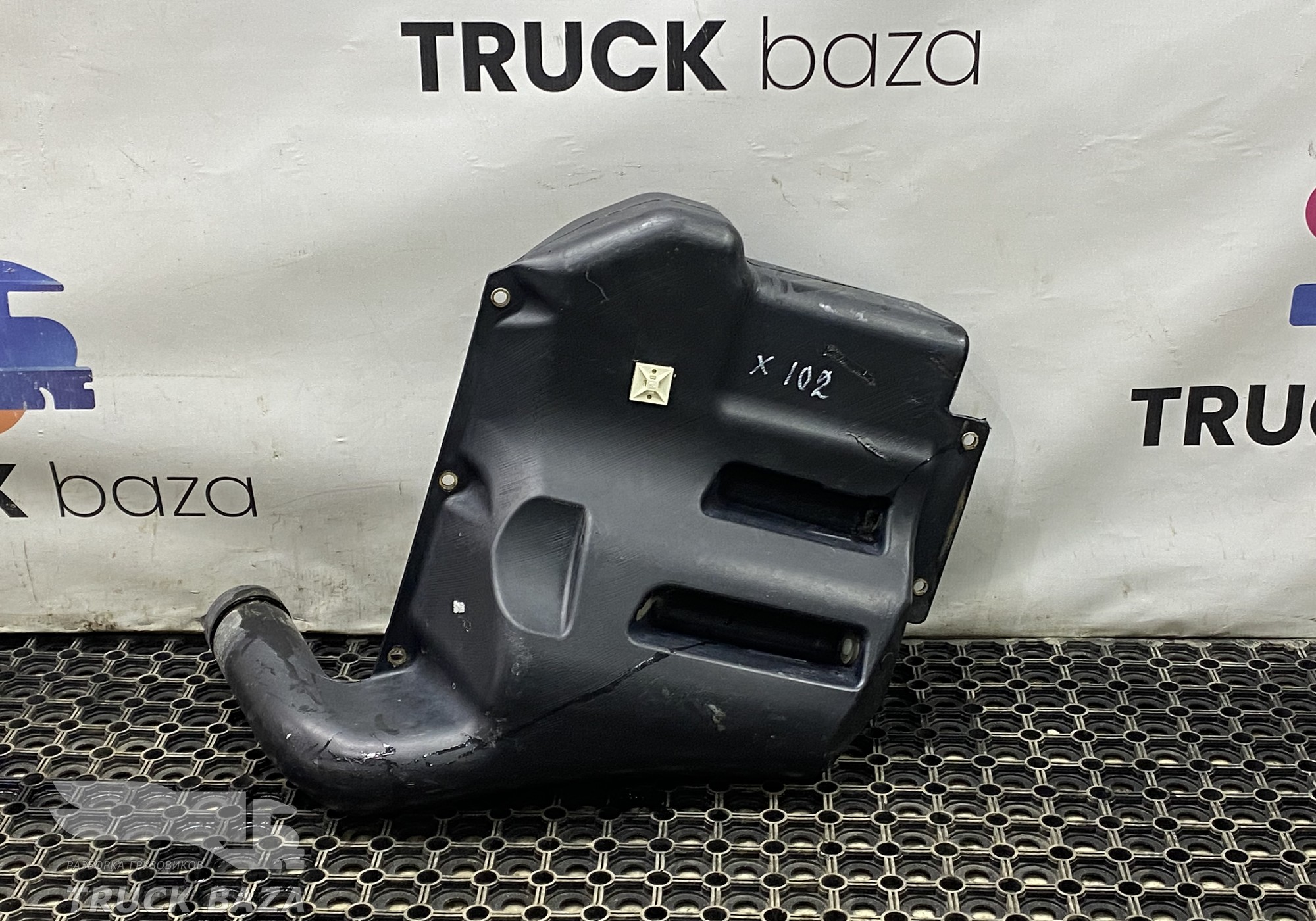 1664401 Бачок омывателя лобового стекла