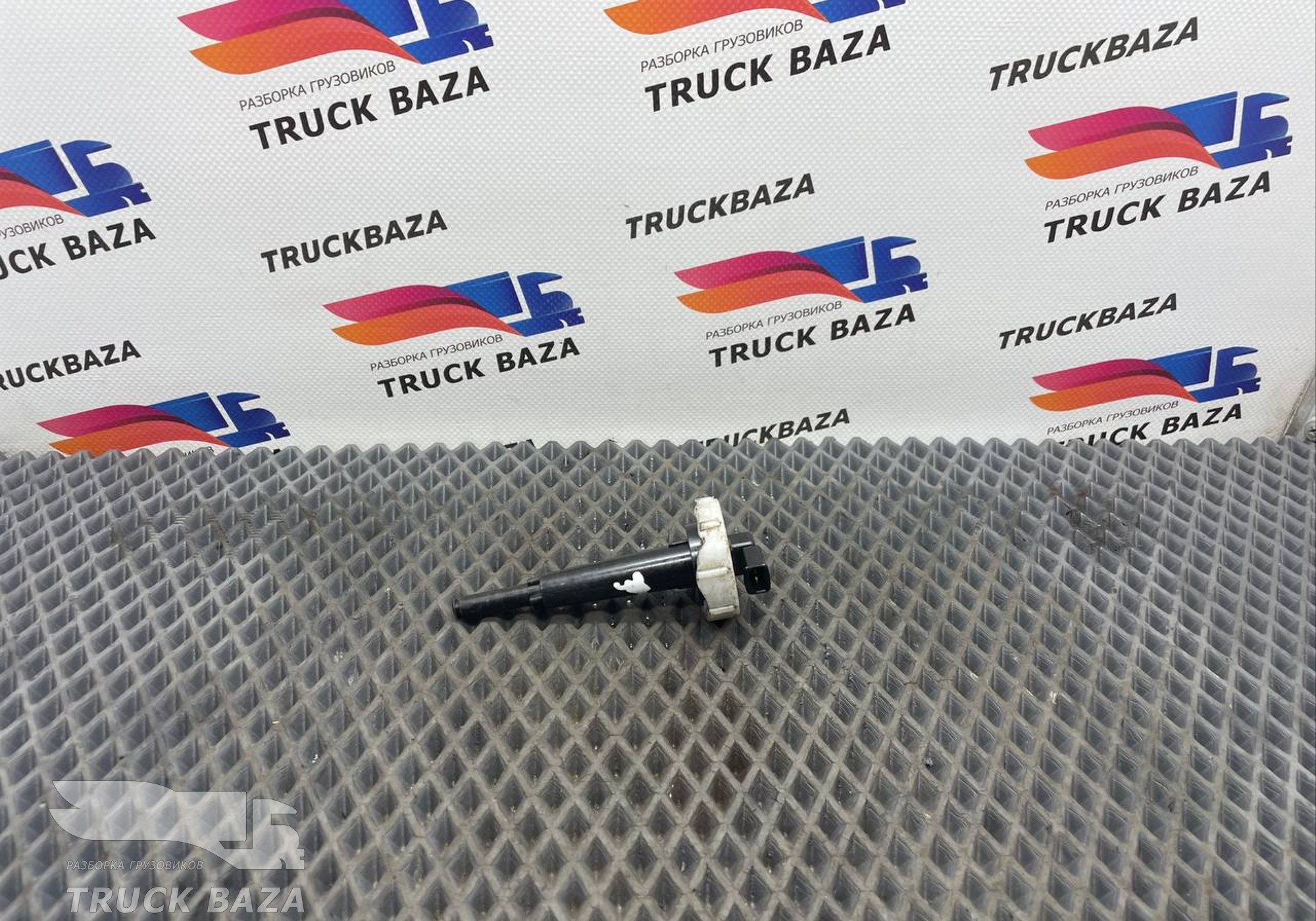 407721002 Датчик уровня омывающей жидкости для КАМАЗ 54901