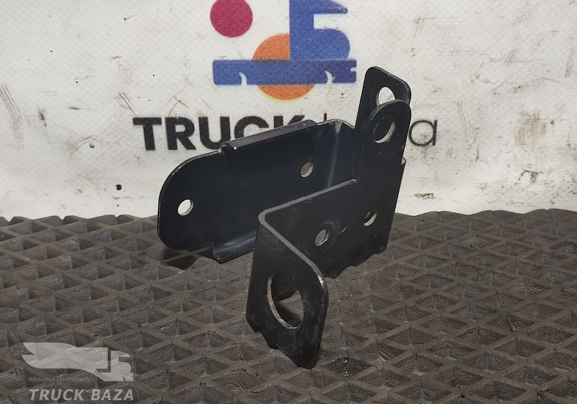 JC4614A206 Кронштейн для Ford F-MAX (с 2018)
