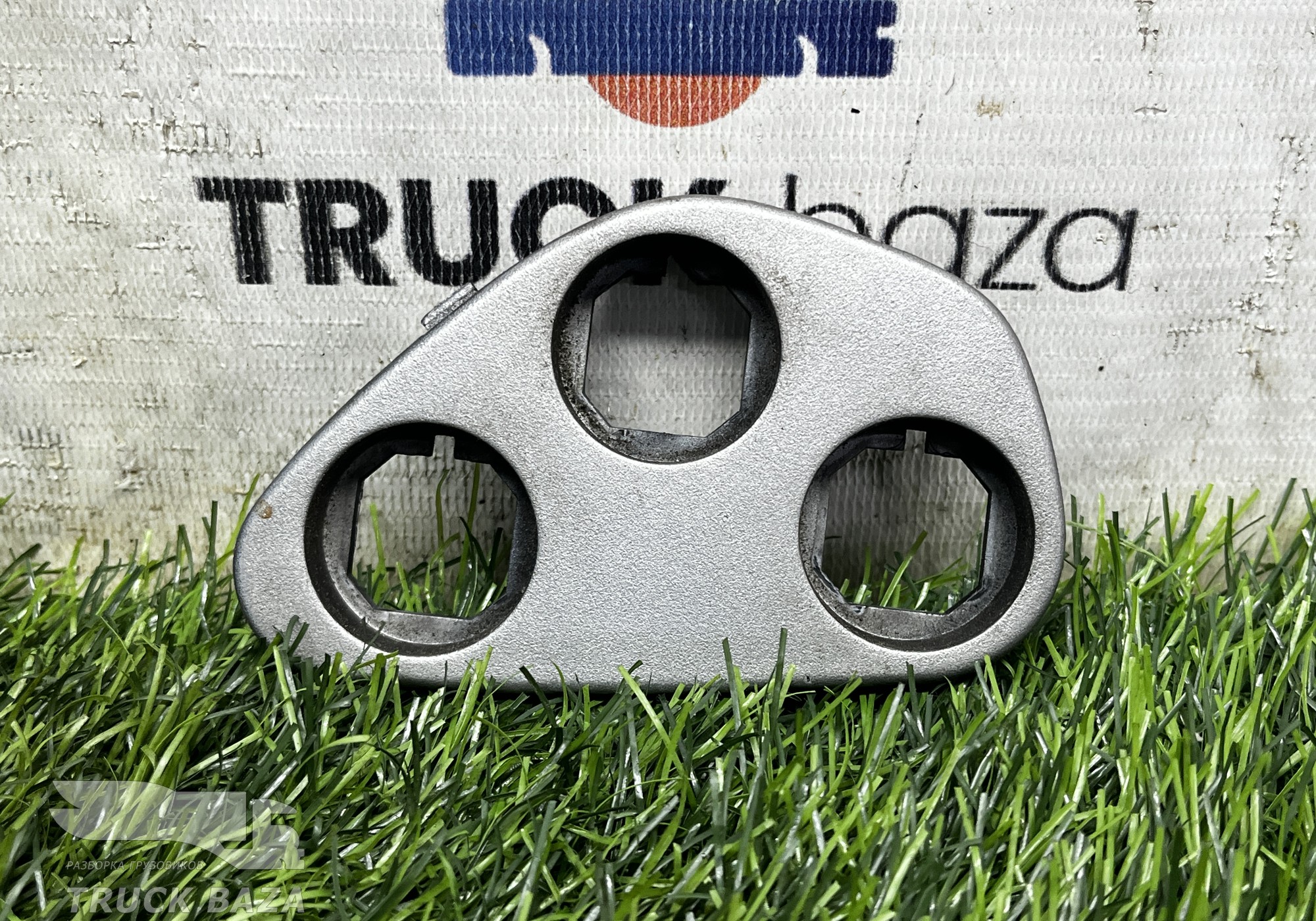 504218647 Рамка кнопок для Iveco Stralis I (с 2002)