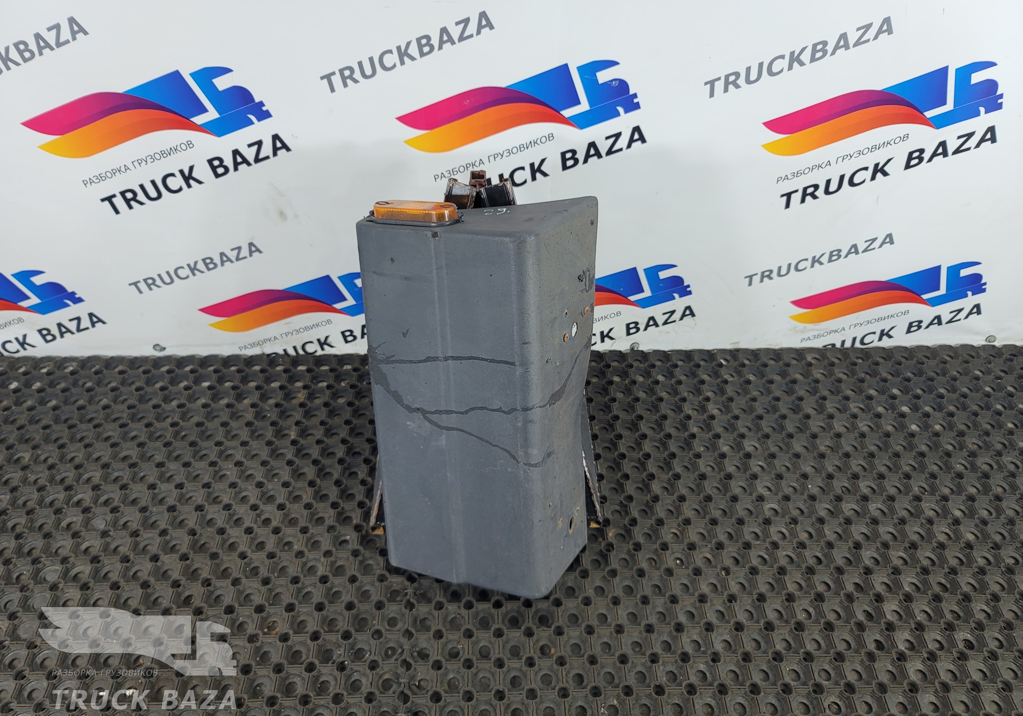 41213720 Накладка крыла заднего правого для Iveco