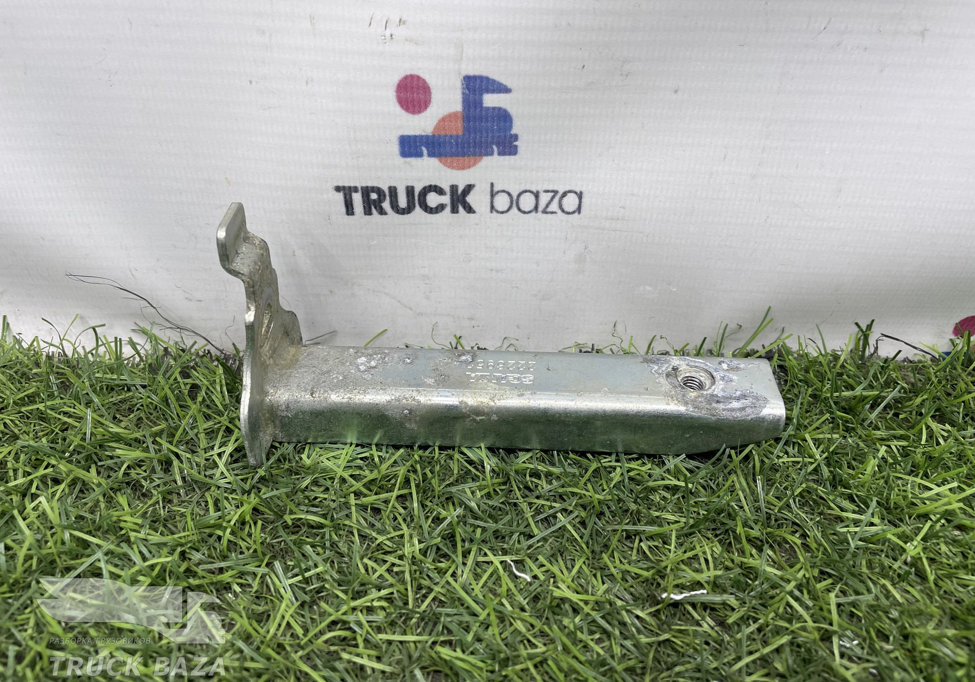 2226952 Кронштейн приборной панели для Scania 6-series R (с 2016)