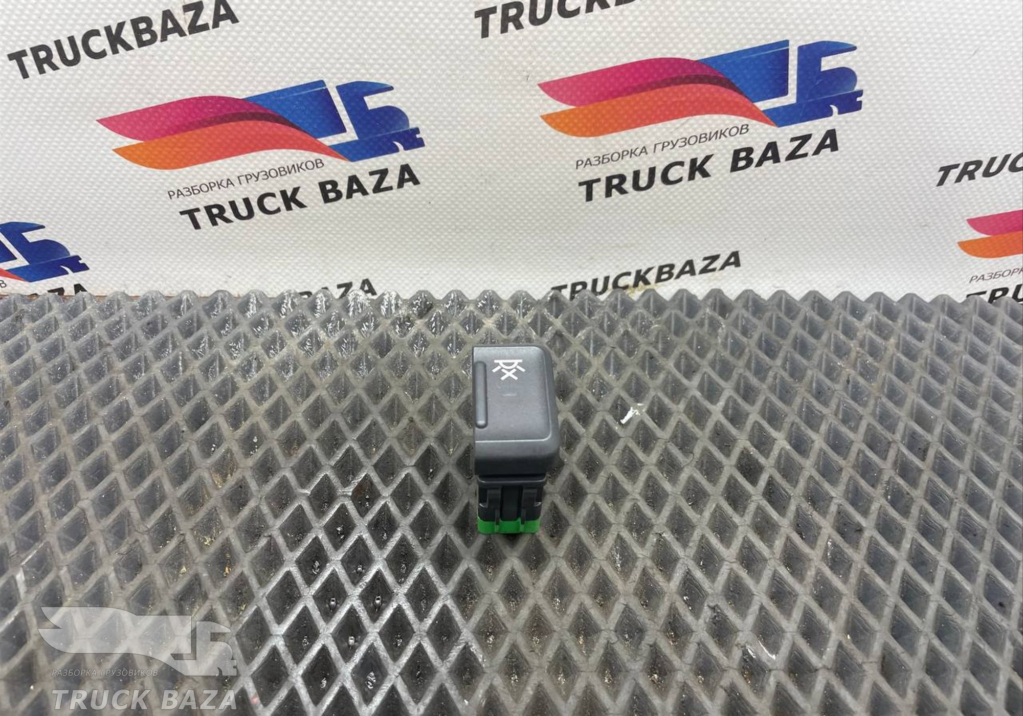 1896205 Кнопка выключения света для Daf XF106 (с 2012)