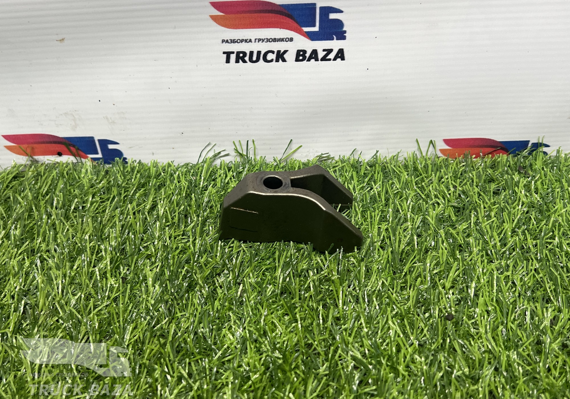 1791123 Кронштейн форсунки топливной