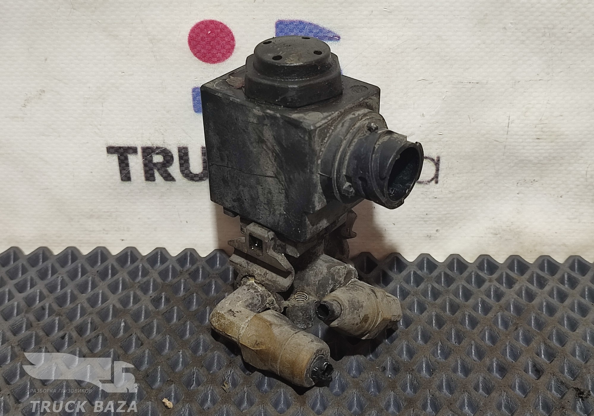 2038655 Клапан электромагнитный