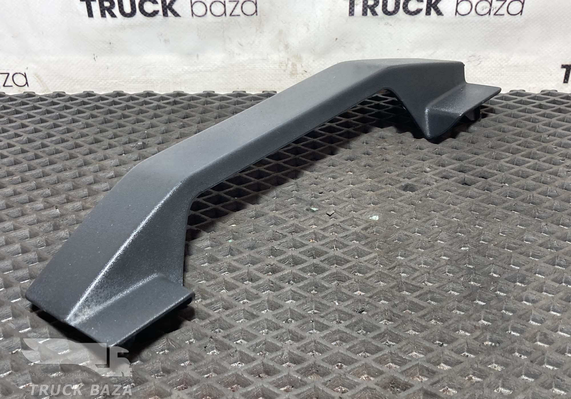 82162907 Накладка ручки наружной правой для Volvo FH 4 (с 2012)