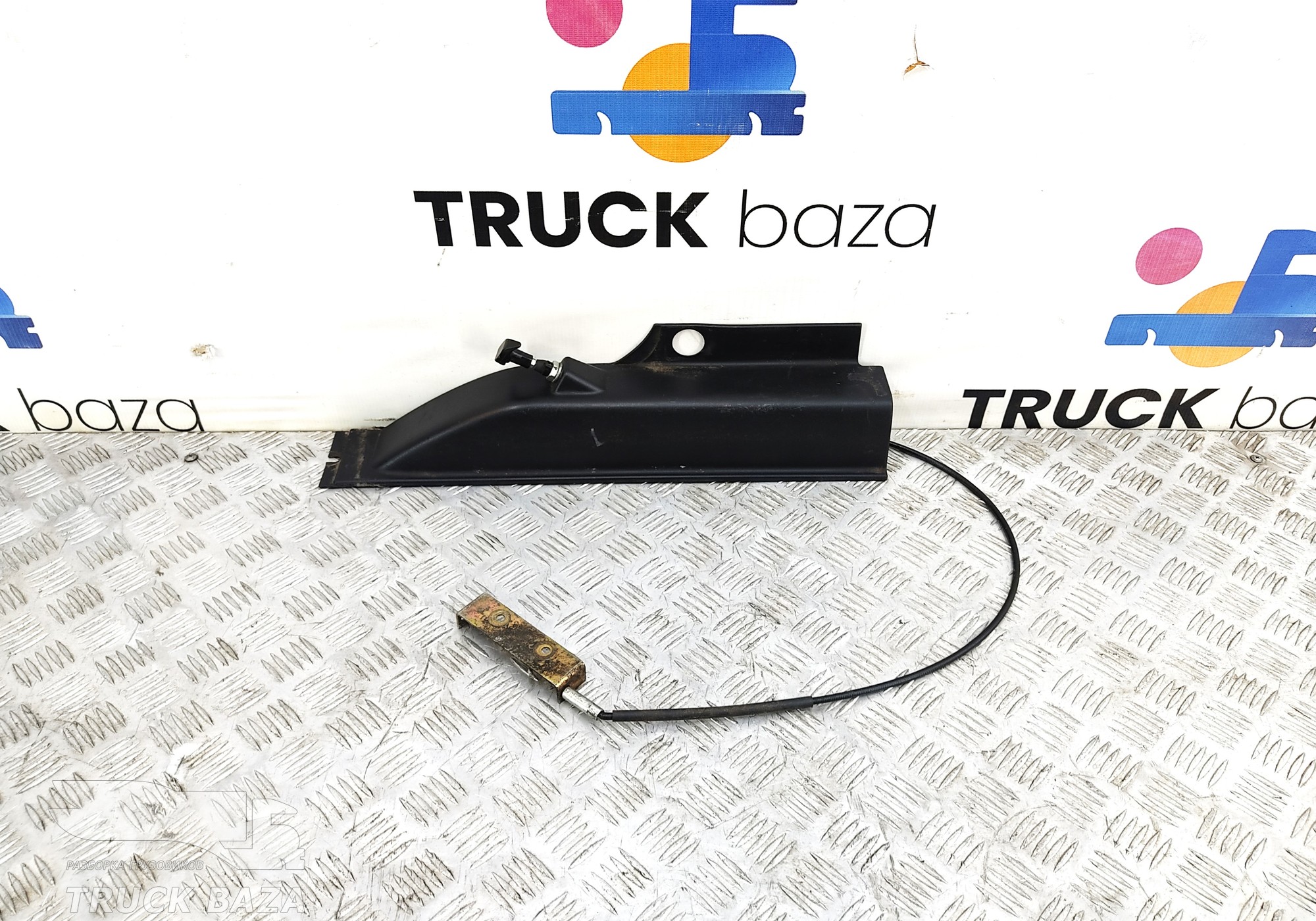 1368669 Накладка ручки бардачка правая для Daf XF95