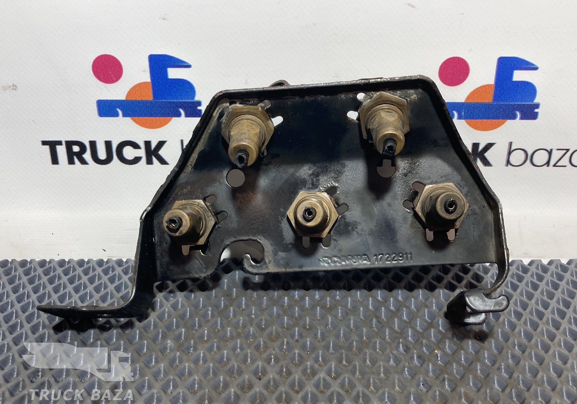 1722911 Кронштейн трубок пневматических для Scania 5-series R (с 2004 по 2016)