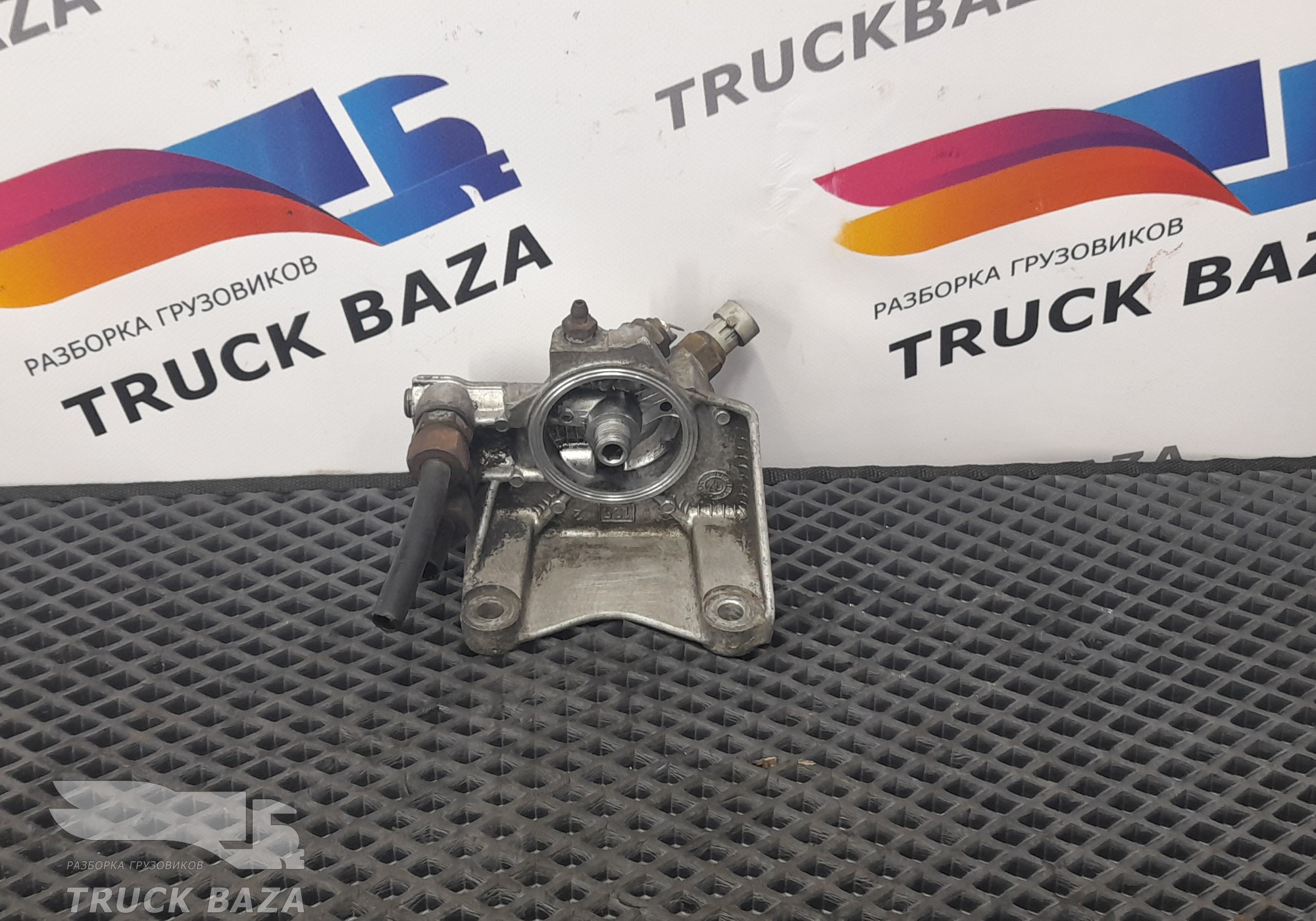 504046811 Кронштейн топливного фильтра для Iveco Stralis X-Way (с 2017)