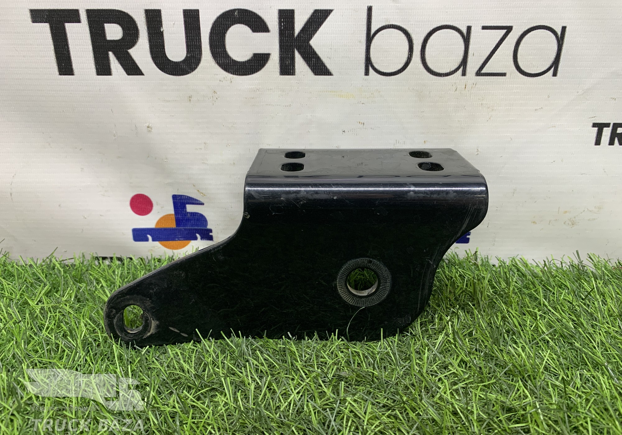 81417202782 Кронштейн торсиона кабины правый для Man