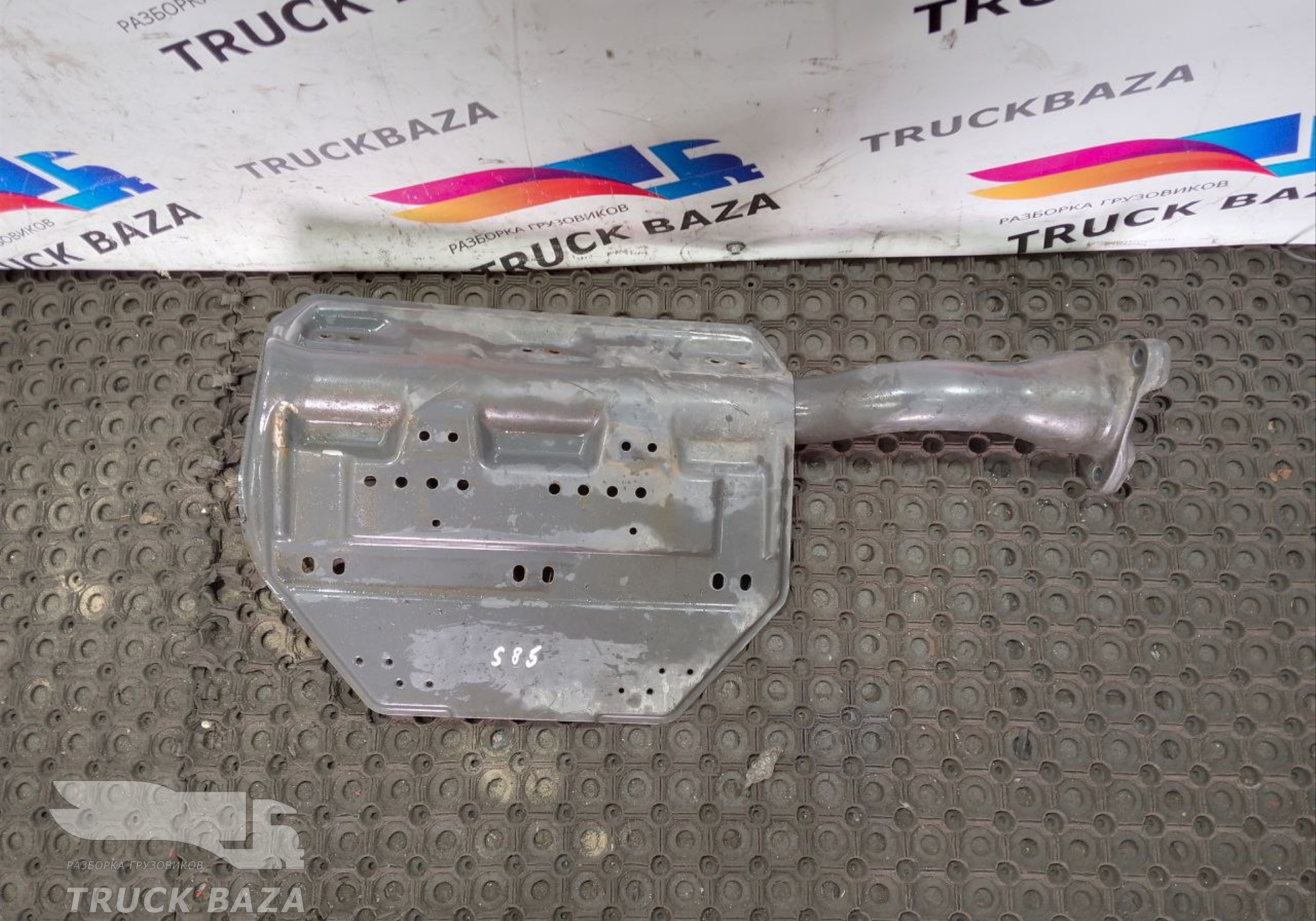2800401 Кронштейн крыла левого заднего задняя часть для Scania 4-series R (с 1995 по 2007)