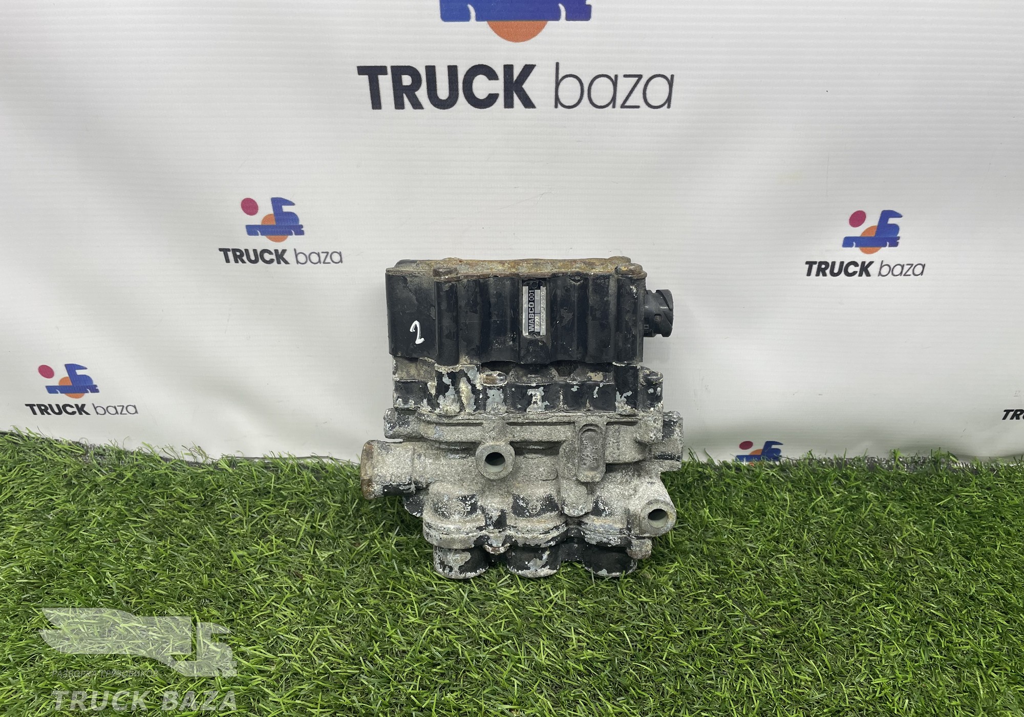 4729000530 Кран уровня пола главный