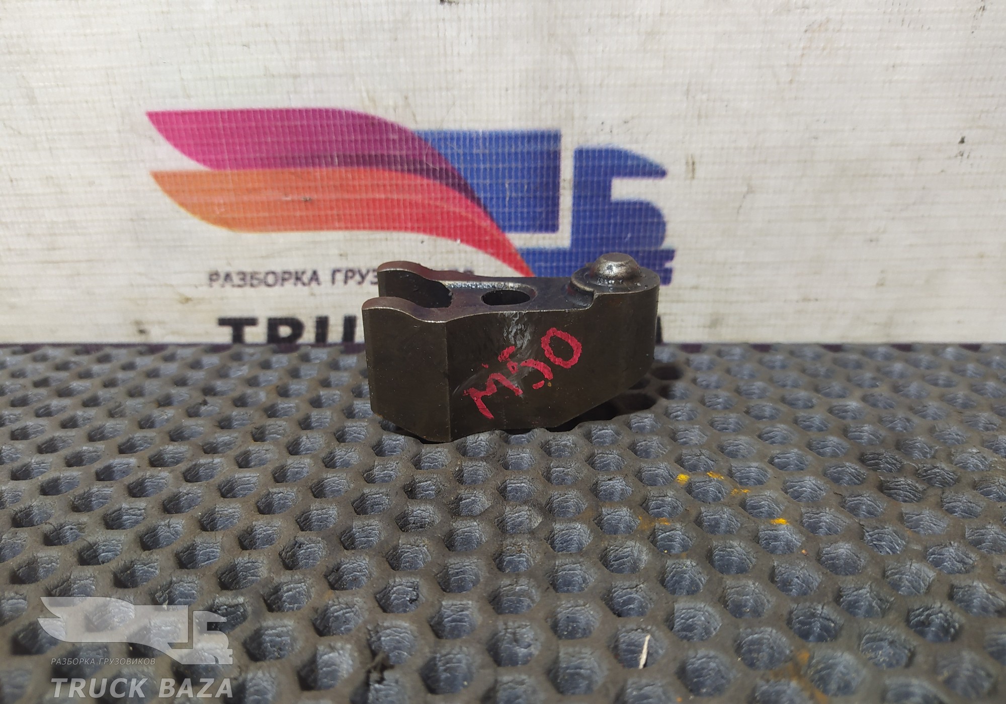 51101040036 Кронштейн форсунки топливной для Man F2000 II Evolution / FE (с 1998 по 2001)